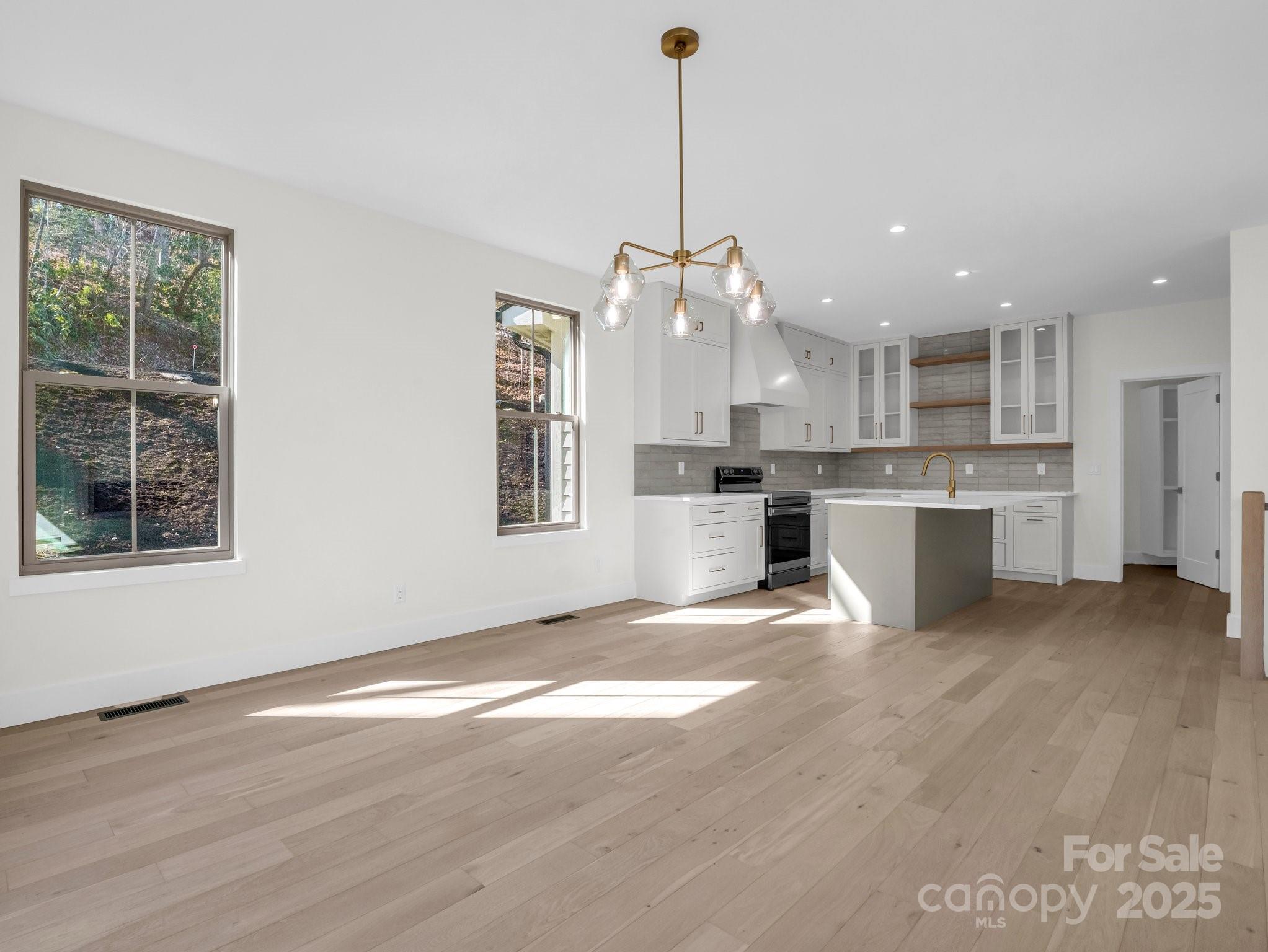 113 Foxwood Drive Property Photo 13