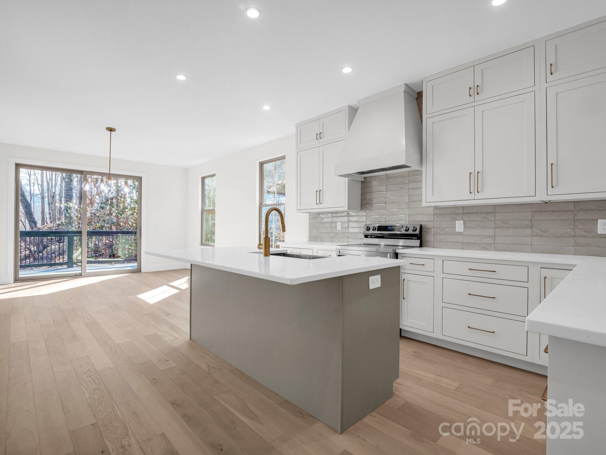 113 Foxwood Drive Property Photo 15