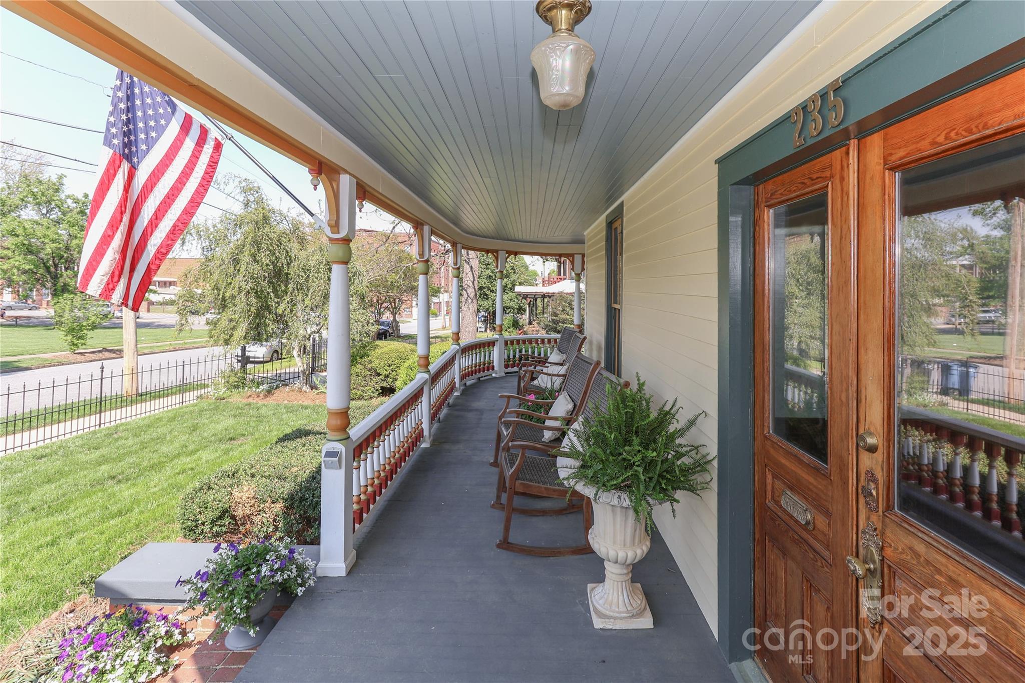 235 Walnut Street Property Photo 6