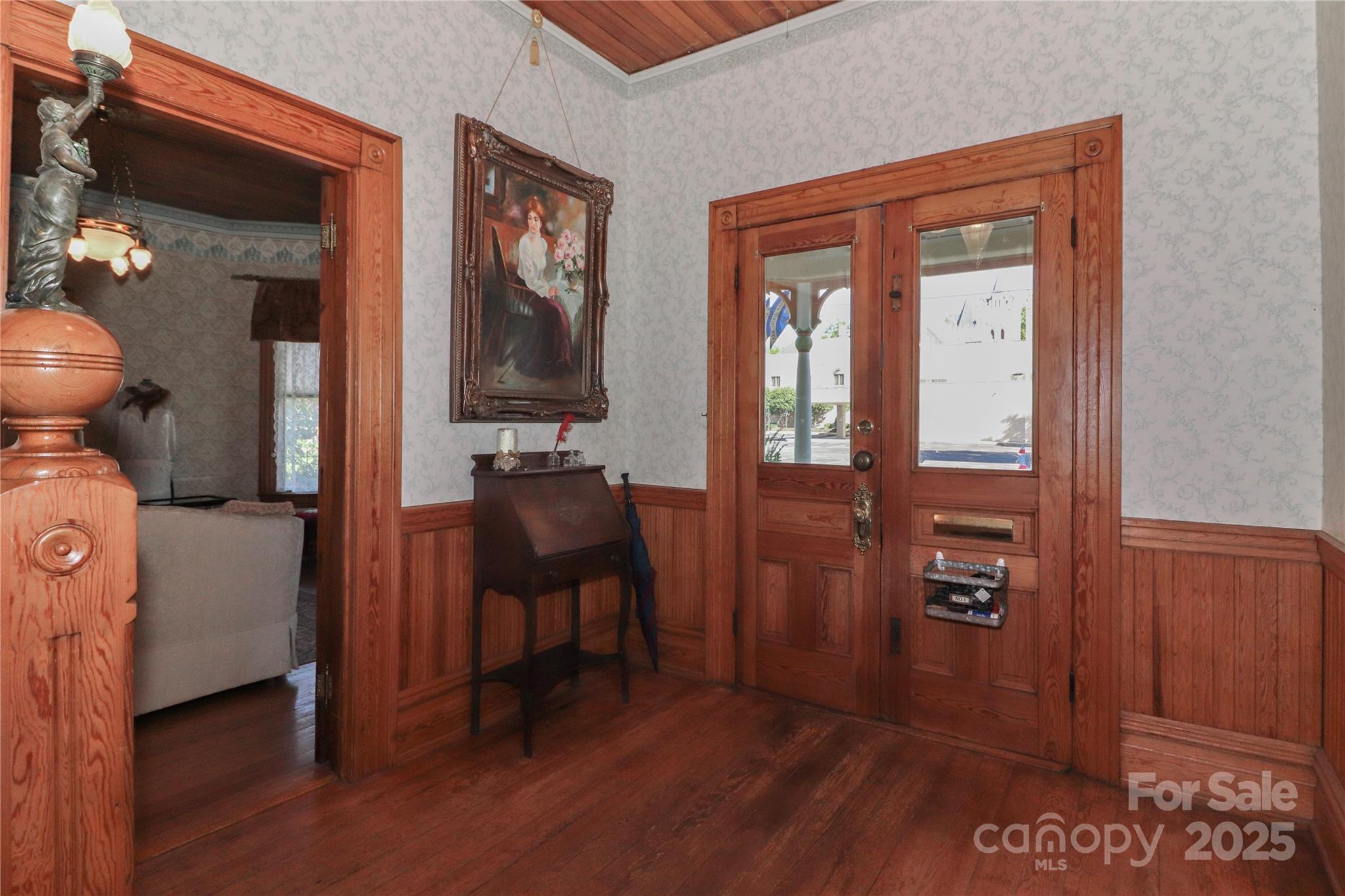 235 Walnut Street Property Photo 7