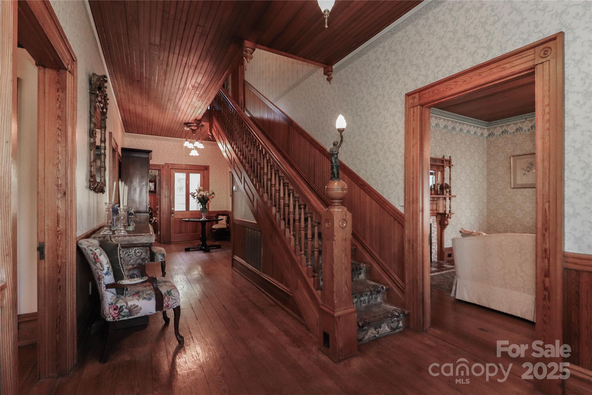 235 Walnut Street Property Photo 8