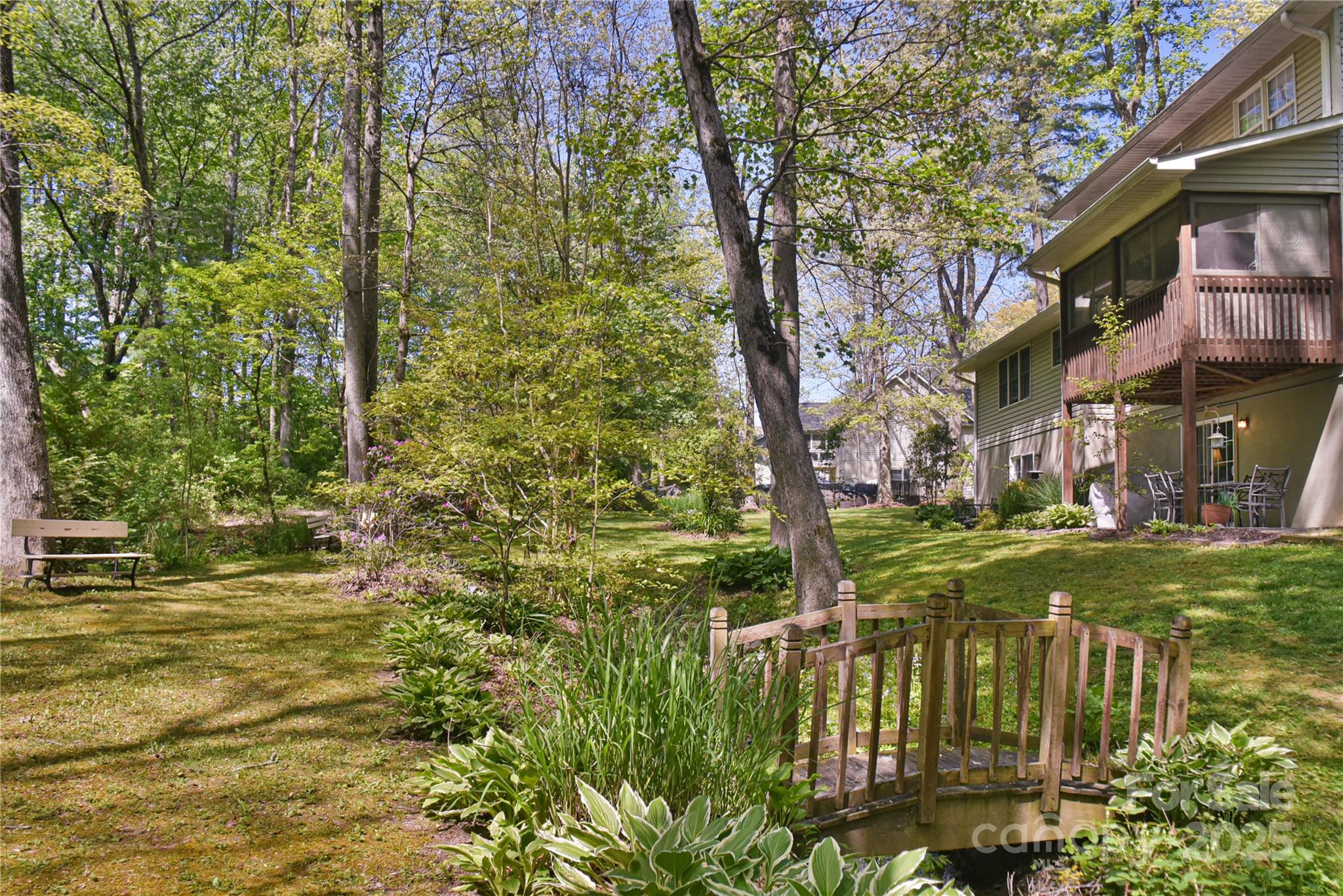 145 Fox Glen Drive Property Photo 3