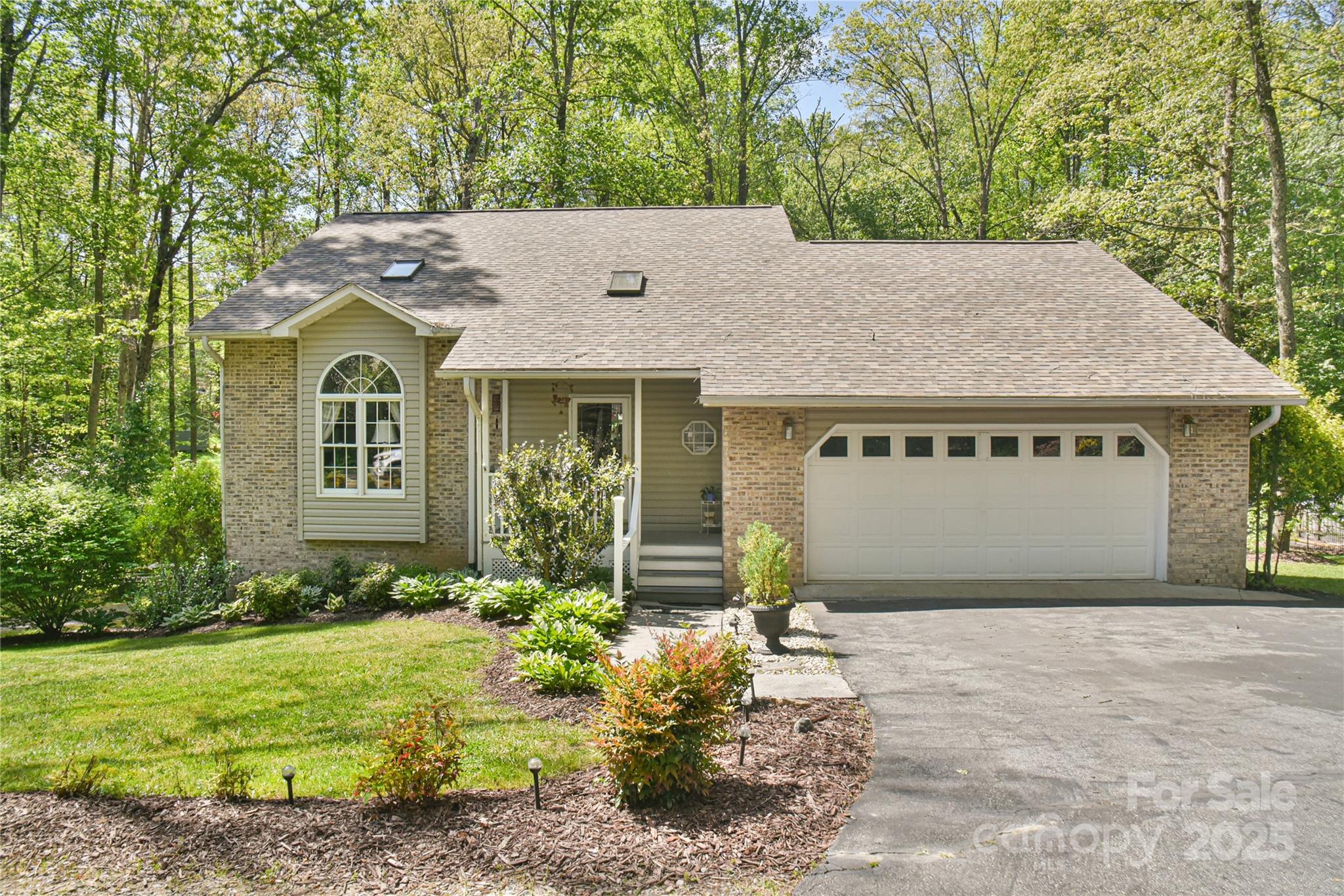 145 Fox Glen Drive Property Photo 8