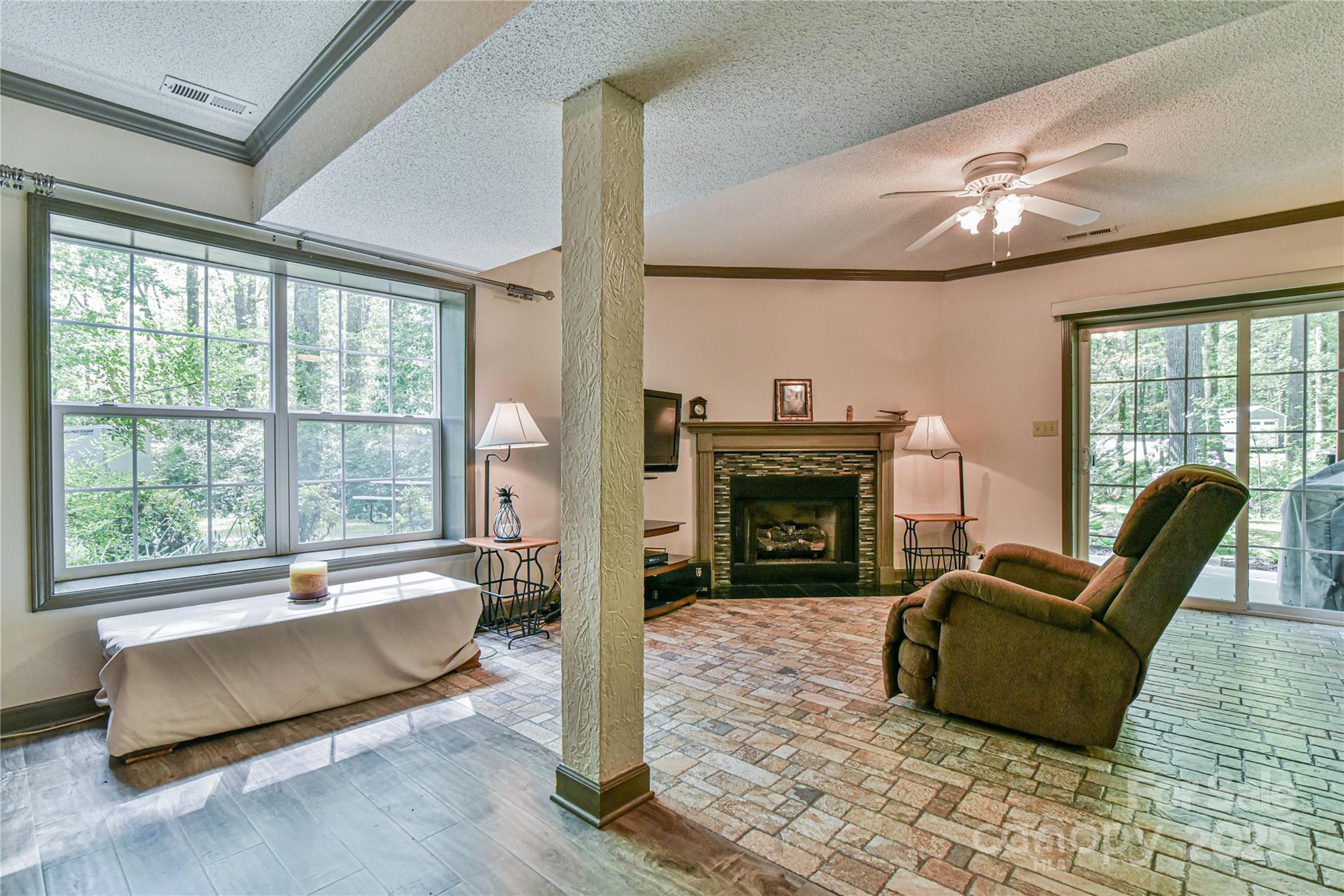 145 Fox Glen Drive Property Photo 29