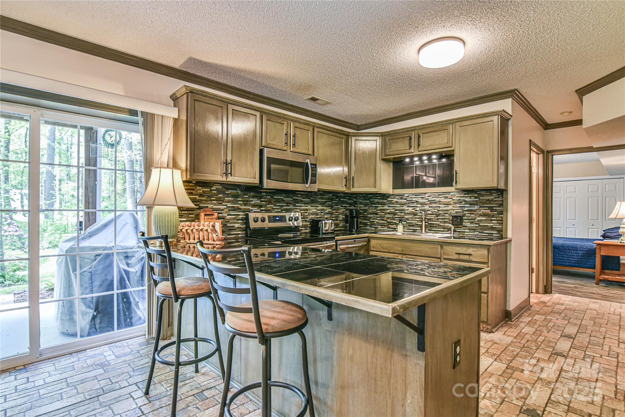 145 Fox Glen Drive Property Photo 31