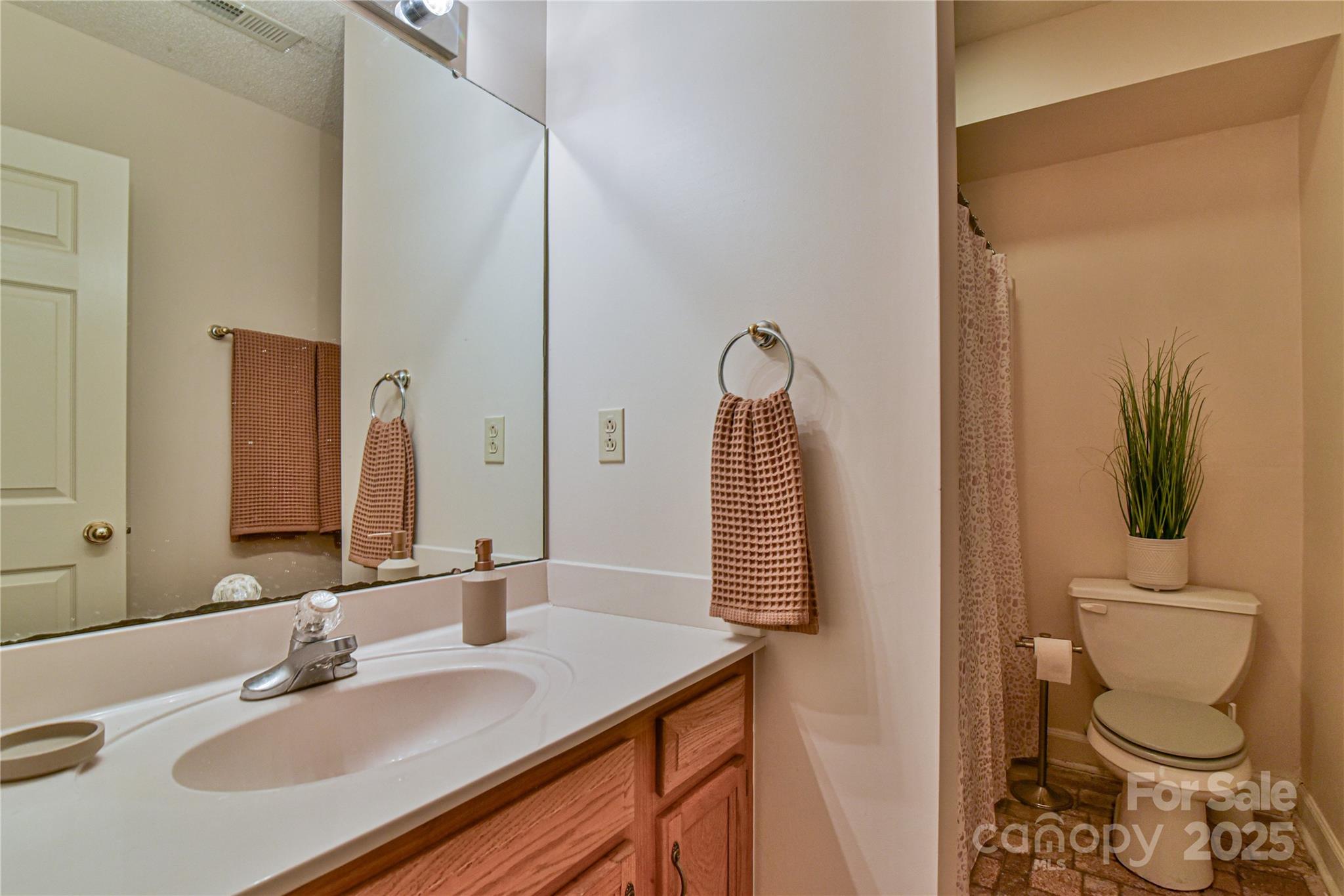 145 Fox Glen Drive Property Photo 37