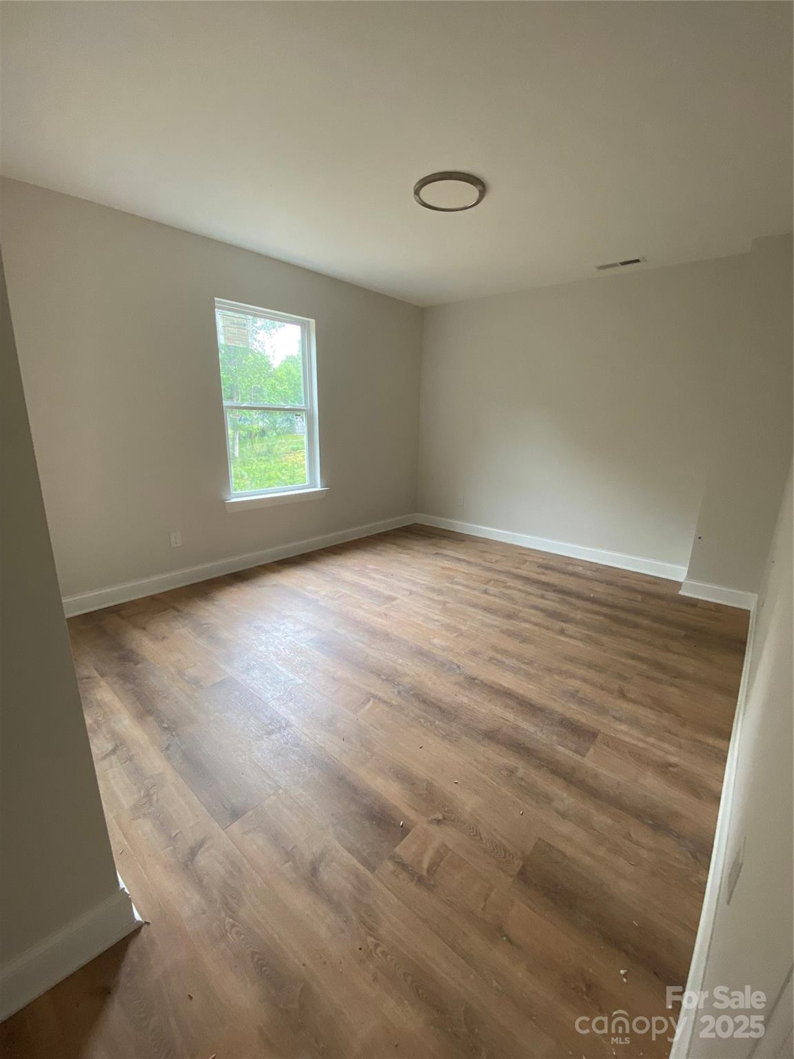 814 W Raleigh Avenue Property Photo 11