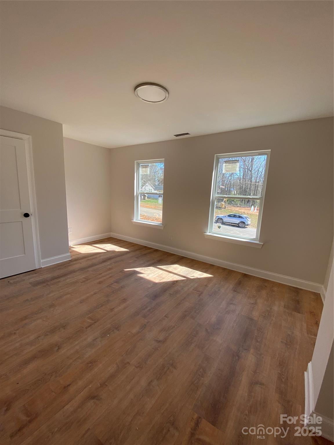 814 W Raleigh Avenue Property Photo 14