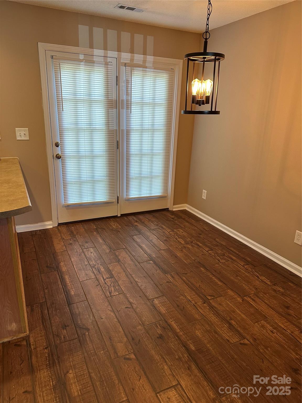 10875 Holly Ridge Boulevard Property Photo 6