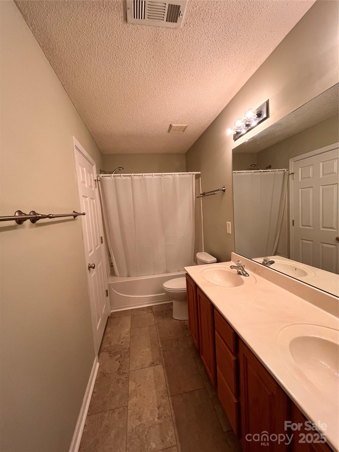 10875 Holly Ridge Boulevard Property Photo 14