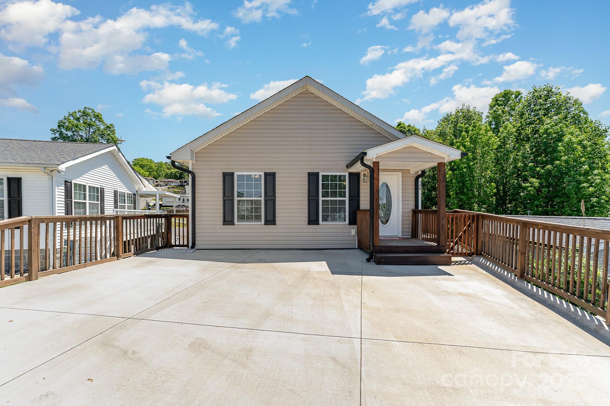159 Badin Lake Circle Property Photo 5