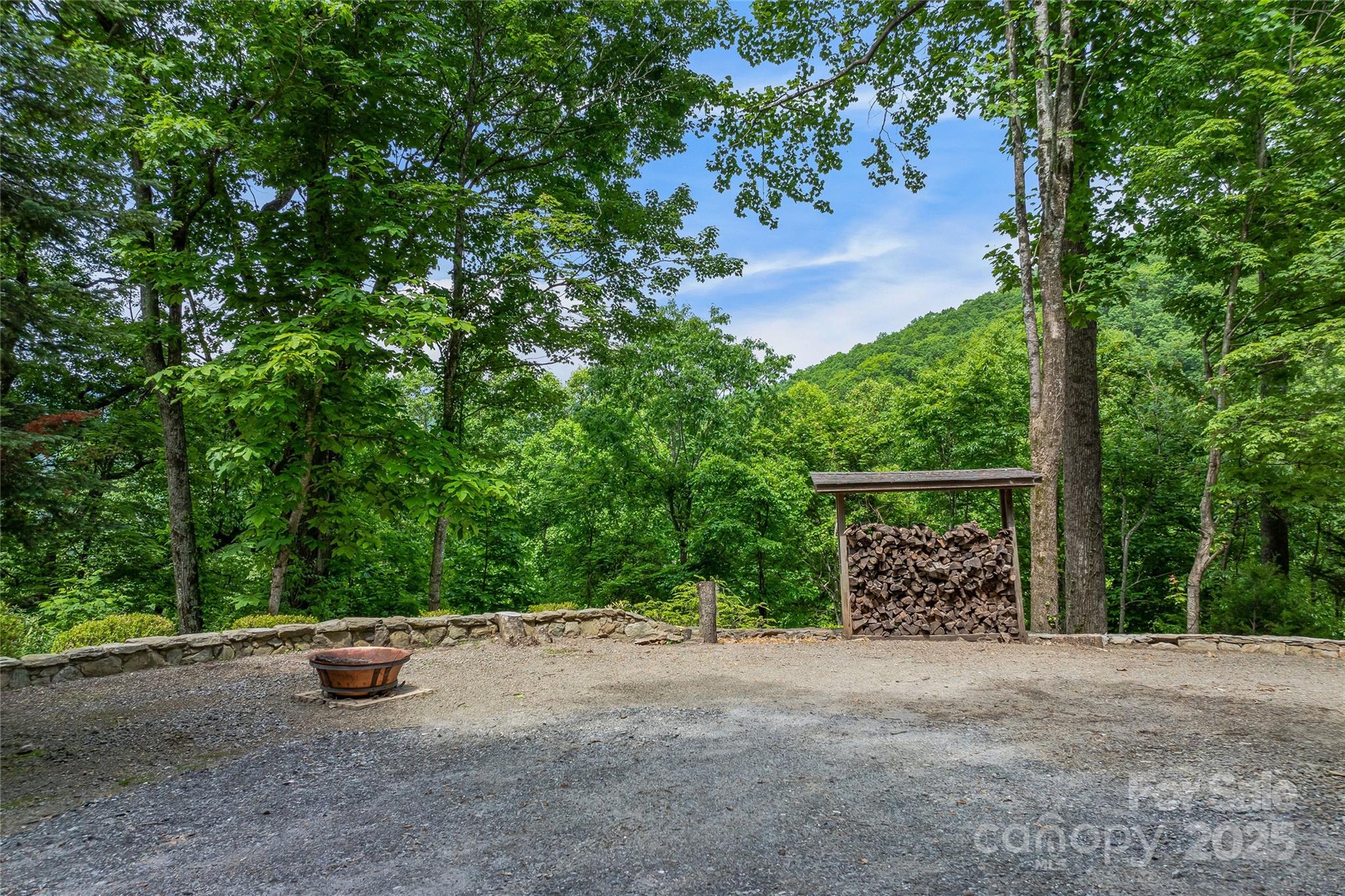 18 Hummingbird Hill Property Photo 42