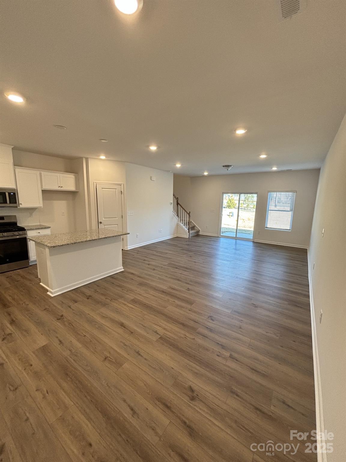 5033 Falstone Drive Property Photo 3