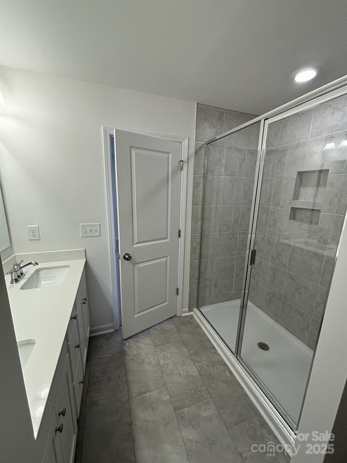 5033 Falstone Drive Property Photo 8