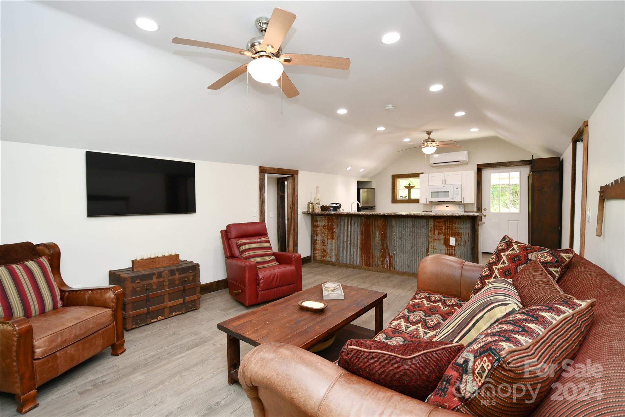 2180 Pigeon Roost Road Property Photo 11