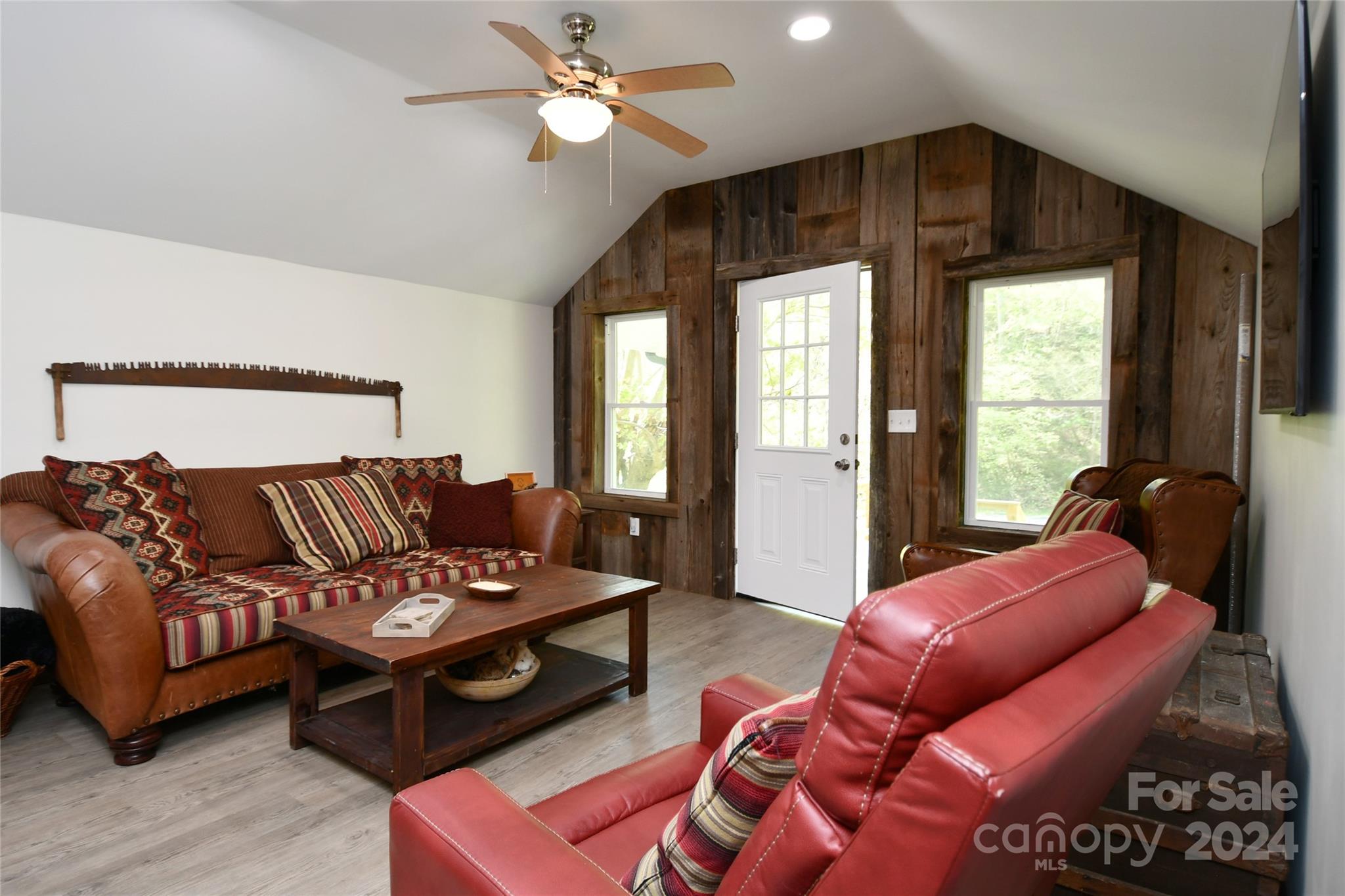 2180 Pigeon Roost Road Property Photo 12