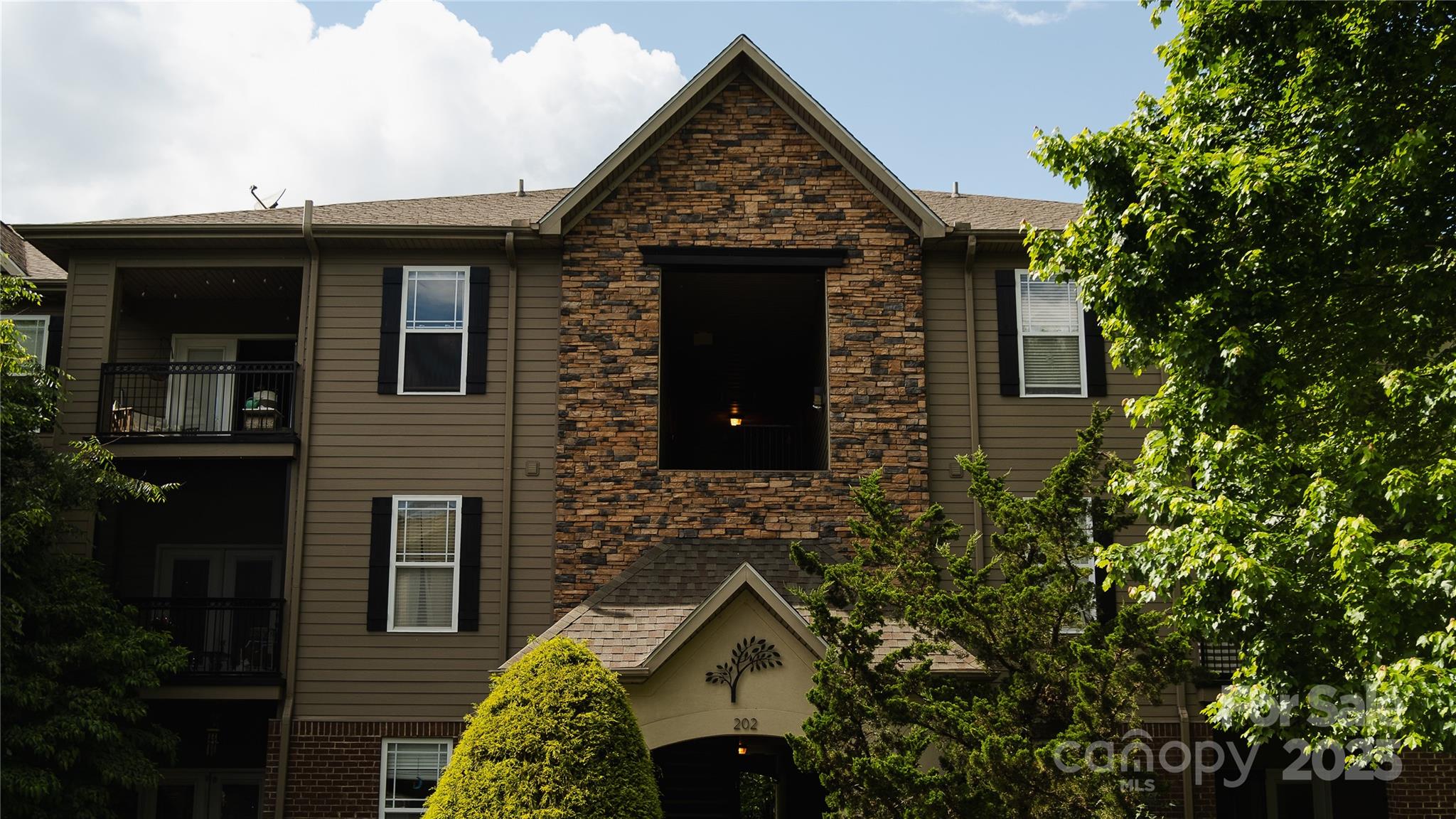 202 Brickton Village Circle 305 Property Photo 14