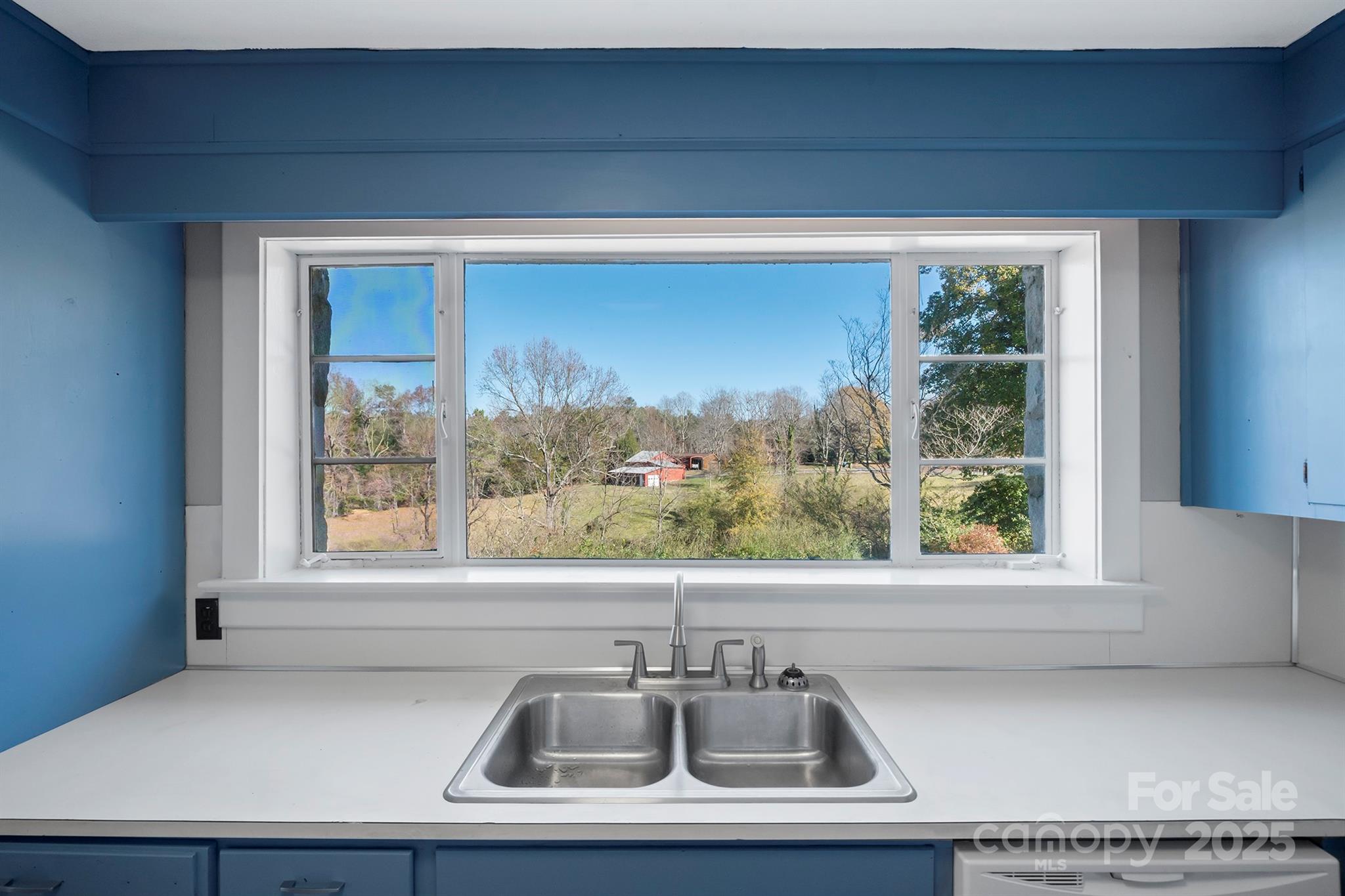 112 Bleynat Street Property Photo 12