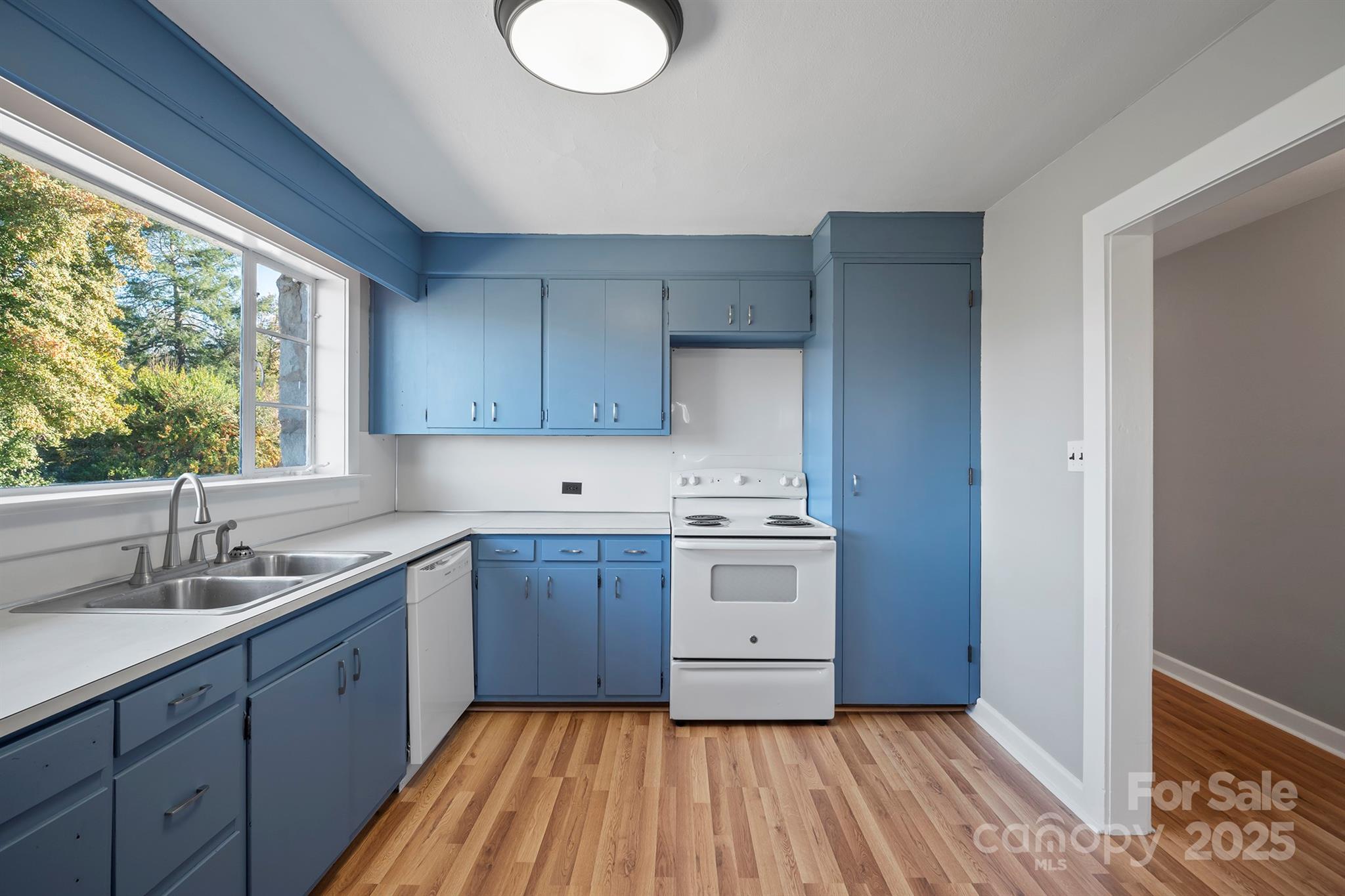 112 Bleynat Street Property Photo 13
