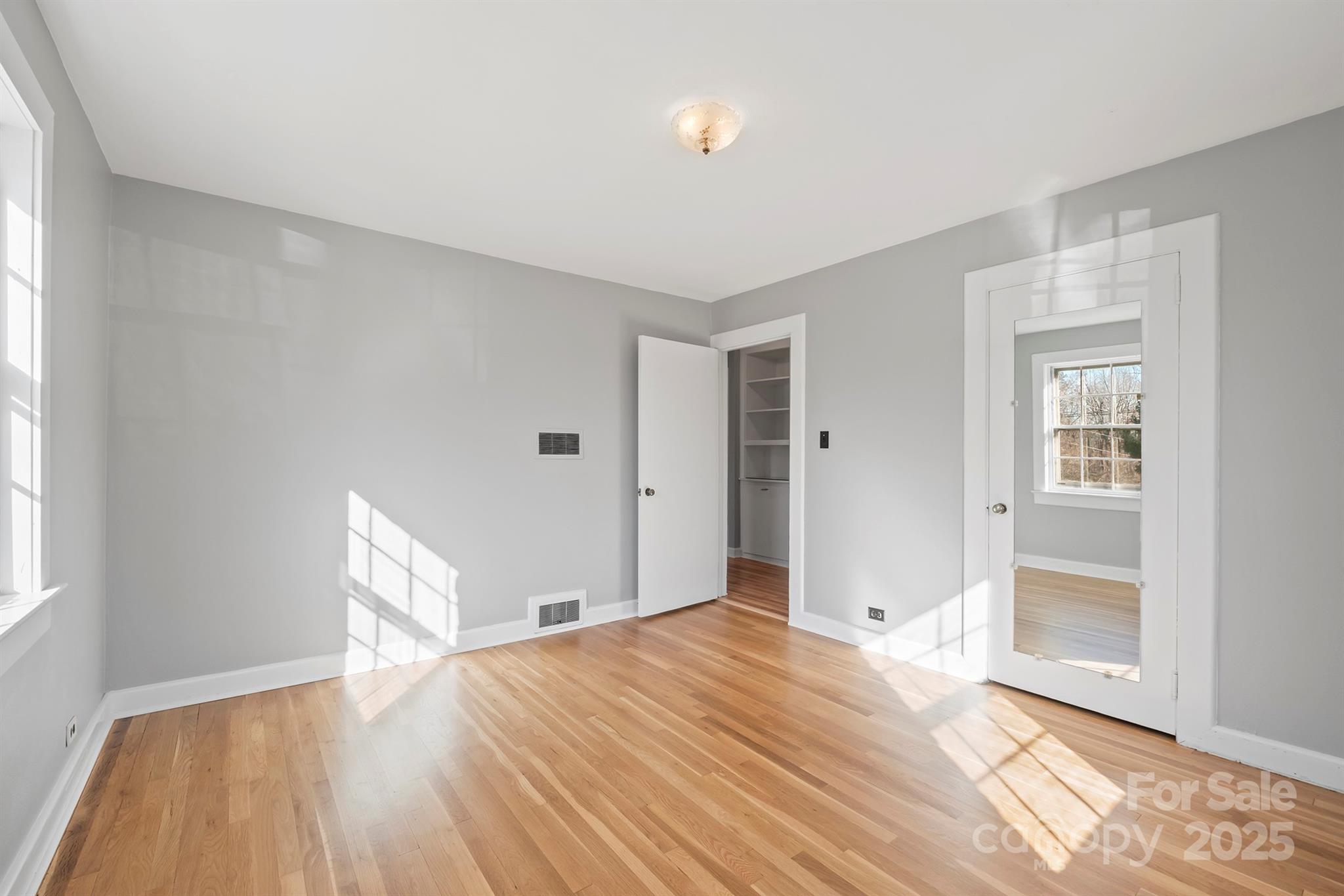 112 Bleynat Street Property Photo 22