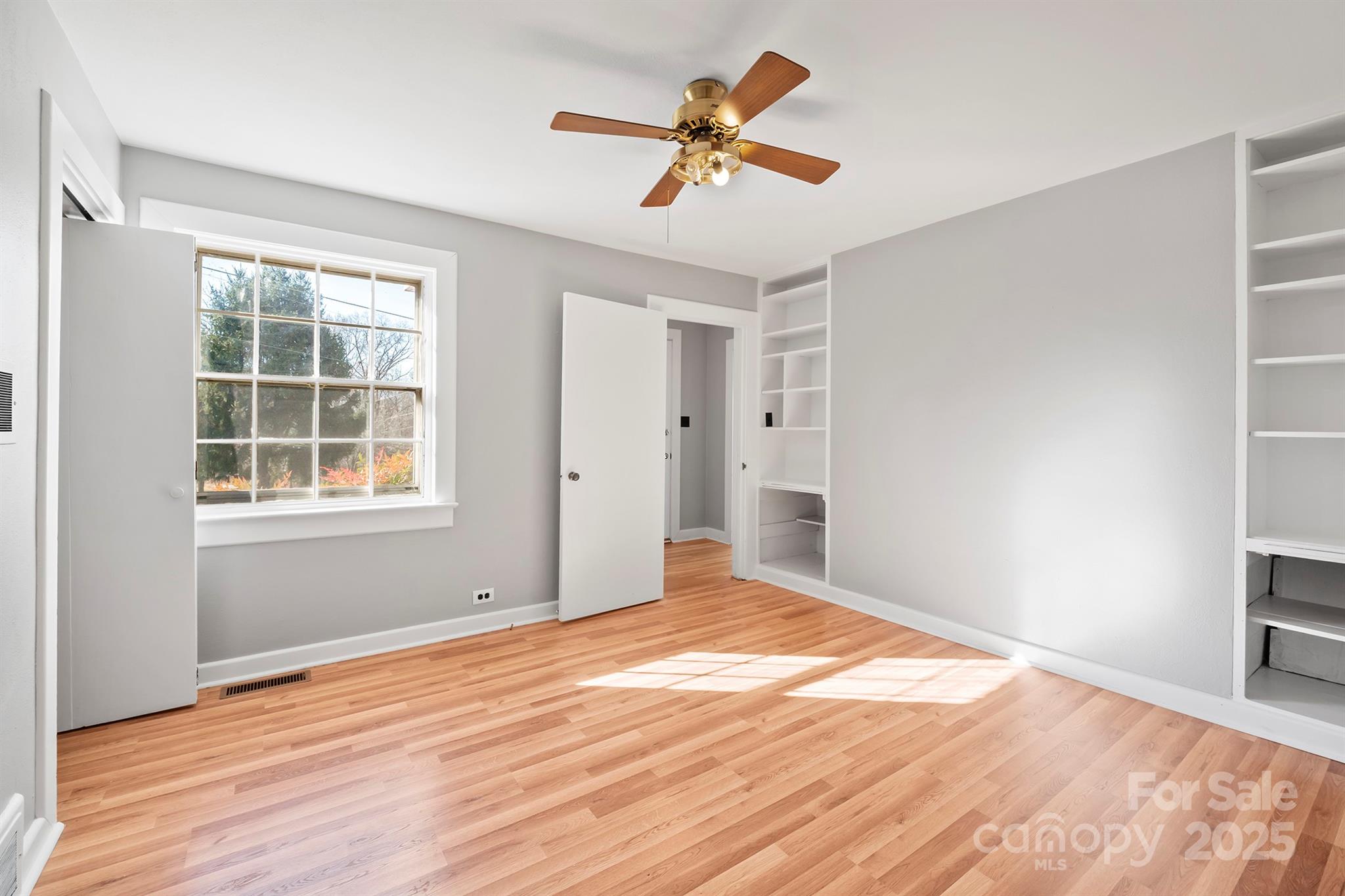 112 Bleynat Street Property Photo 23