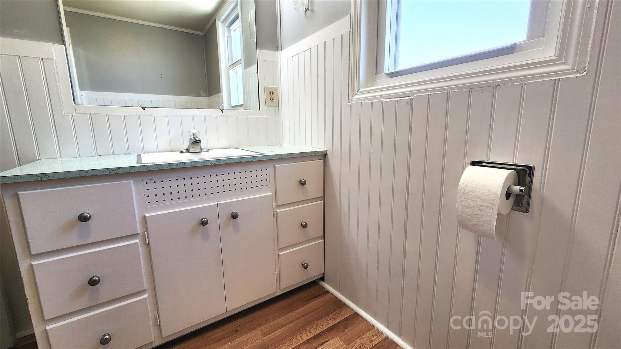 112 Bleynat Street Property Photo 32