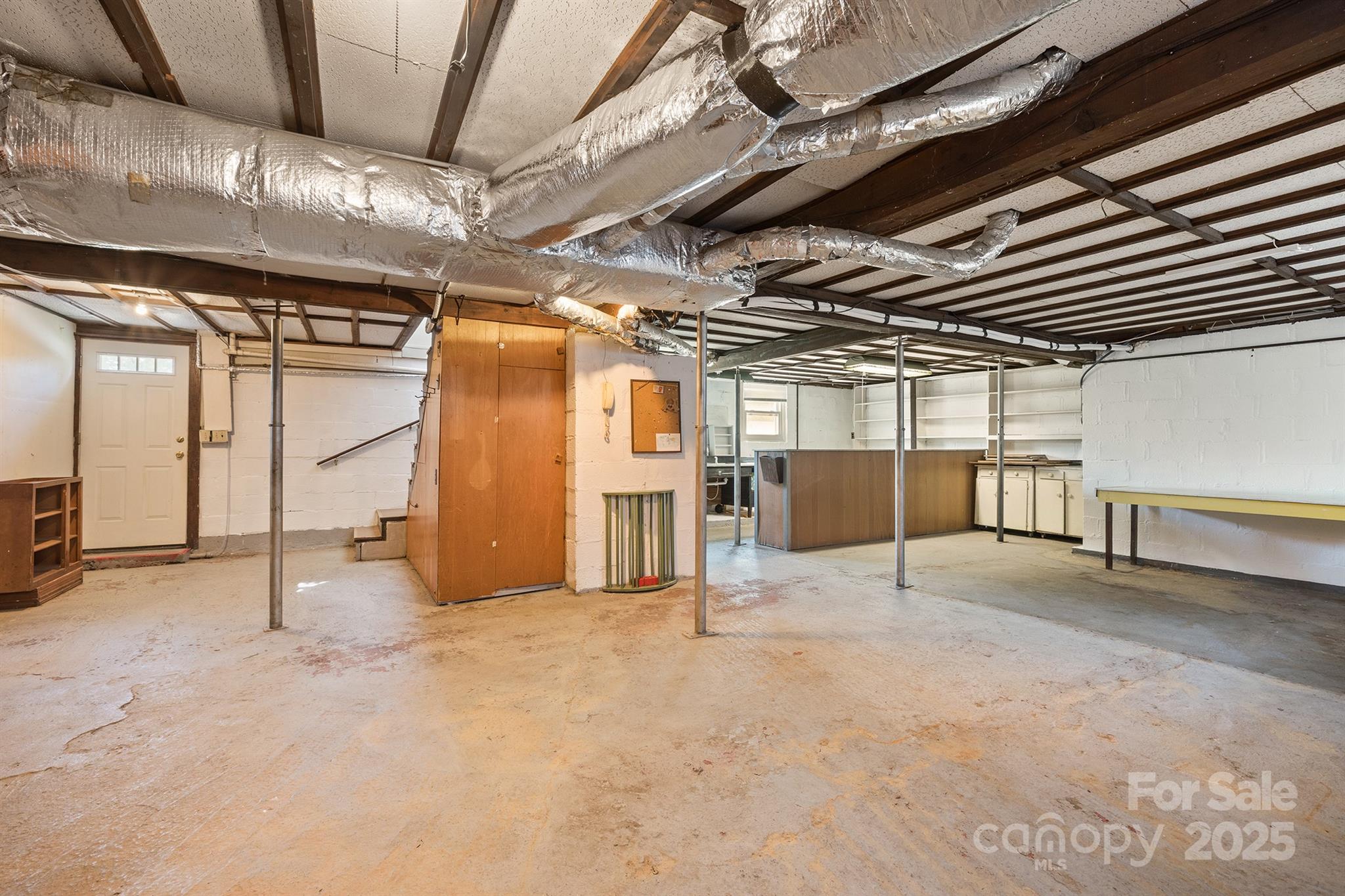 112 Bleynat Street Property Photo 37