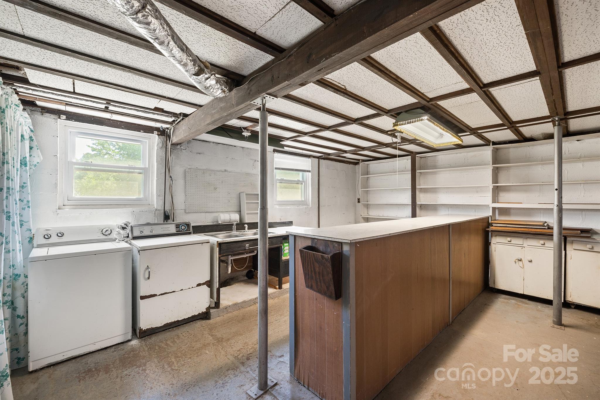 112 Bleynat Street Property Photo 40