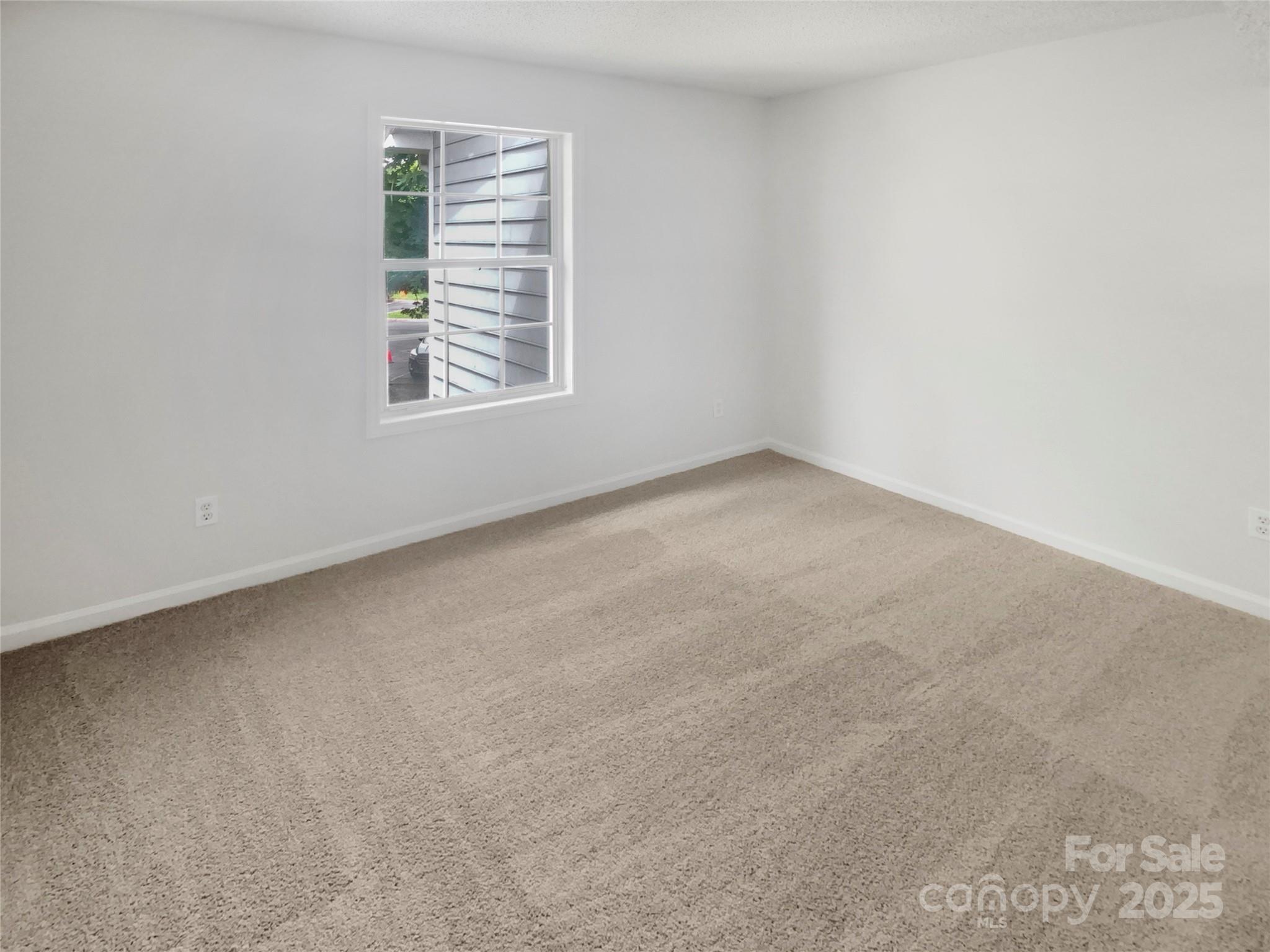 6003 Treetop Court Property Photo 13