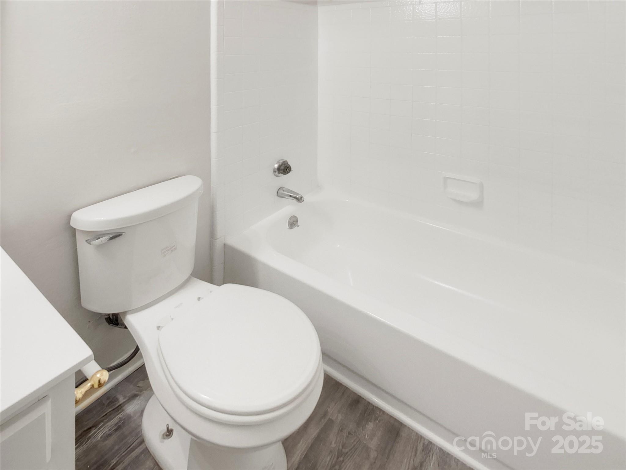 6003 Treetop Court Property Photo 16