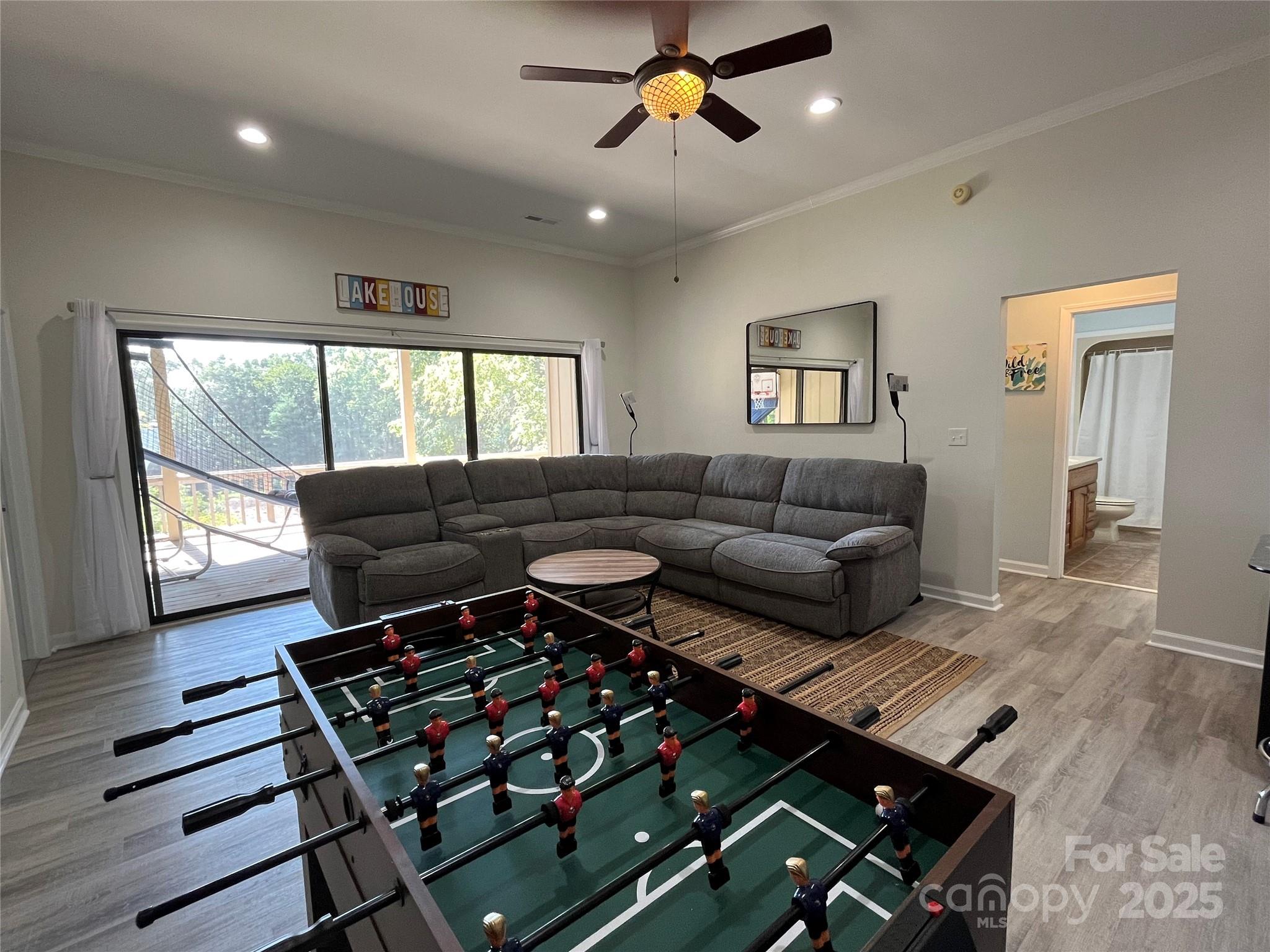 255 Gateway Drive Property Photo 21