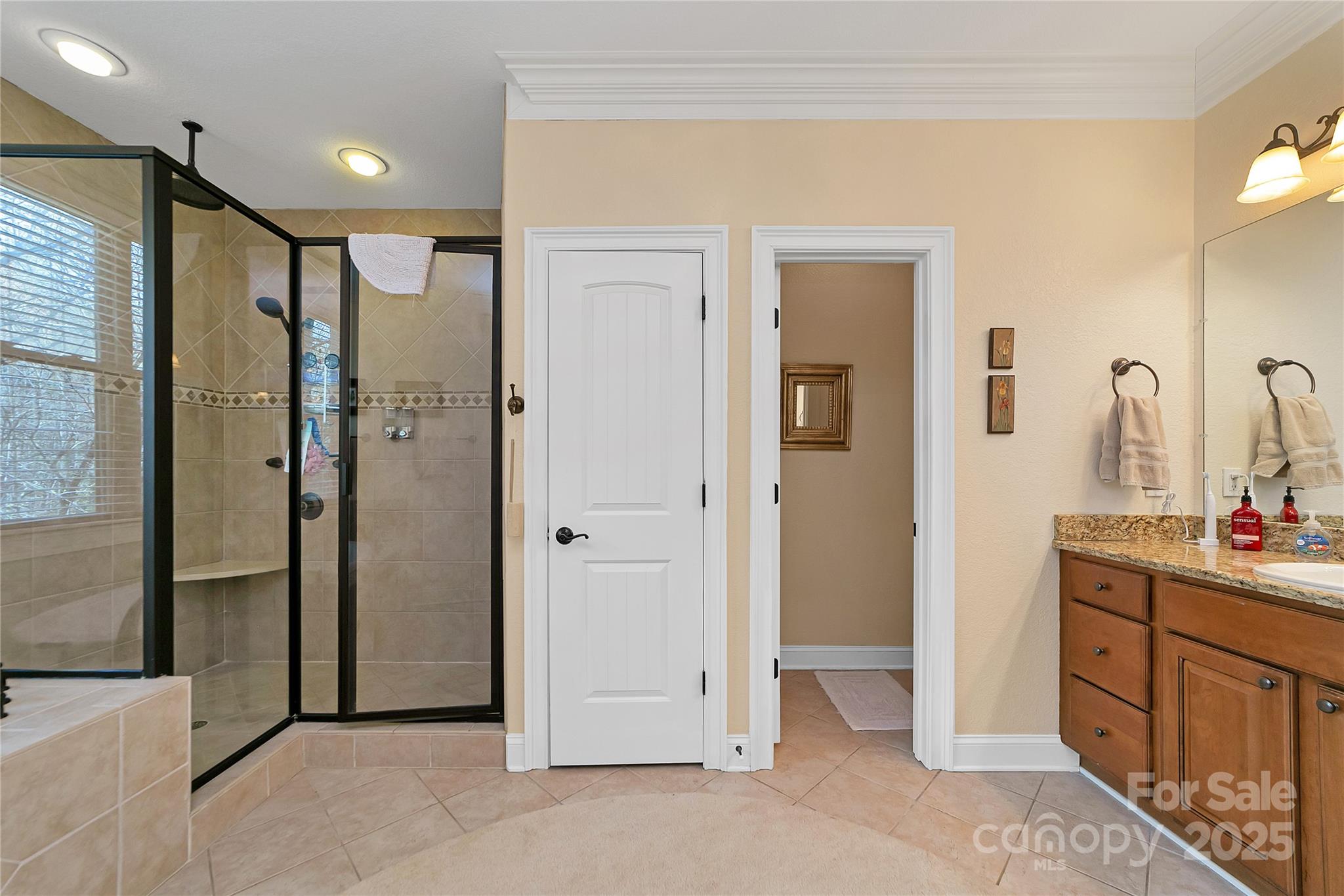 986 Salola Lane L32/u04 Property Photo 23