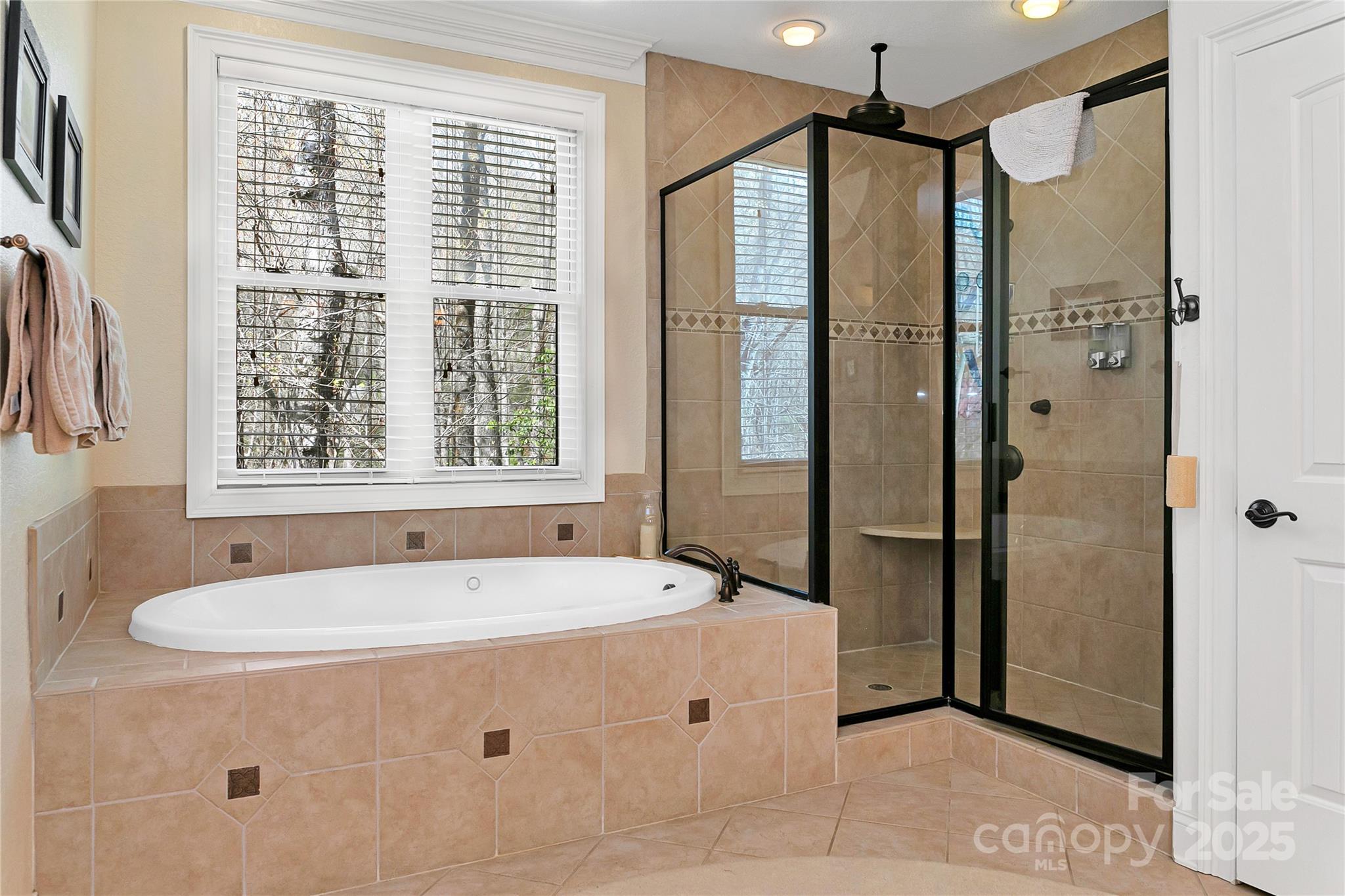 986 Salola Lane L32/u04 Property Photo 24