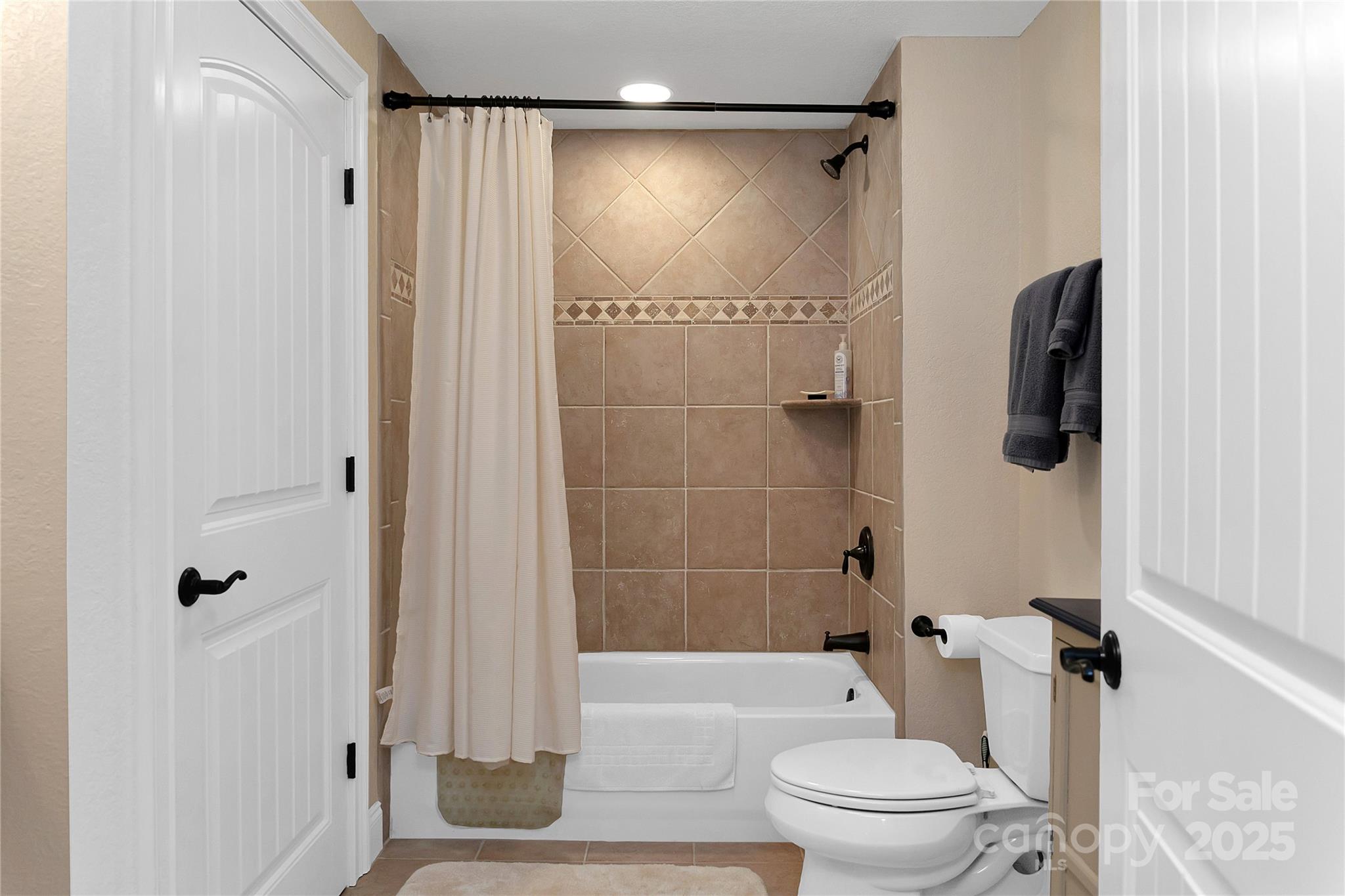 986 Salola Lane L32/u04 Property Photo 30