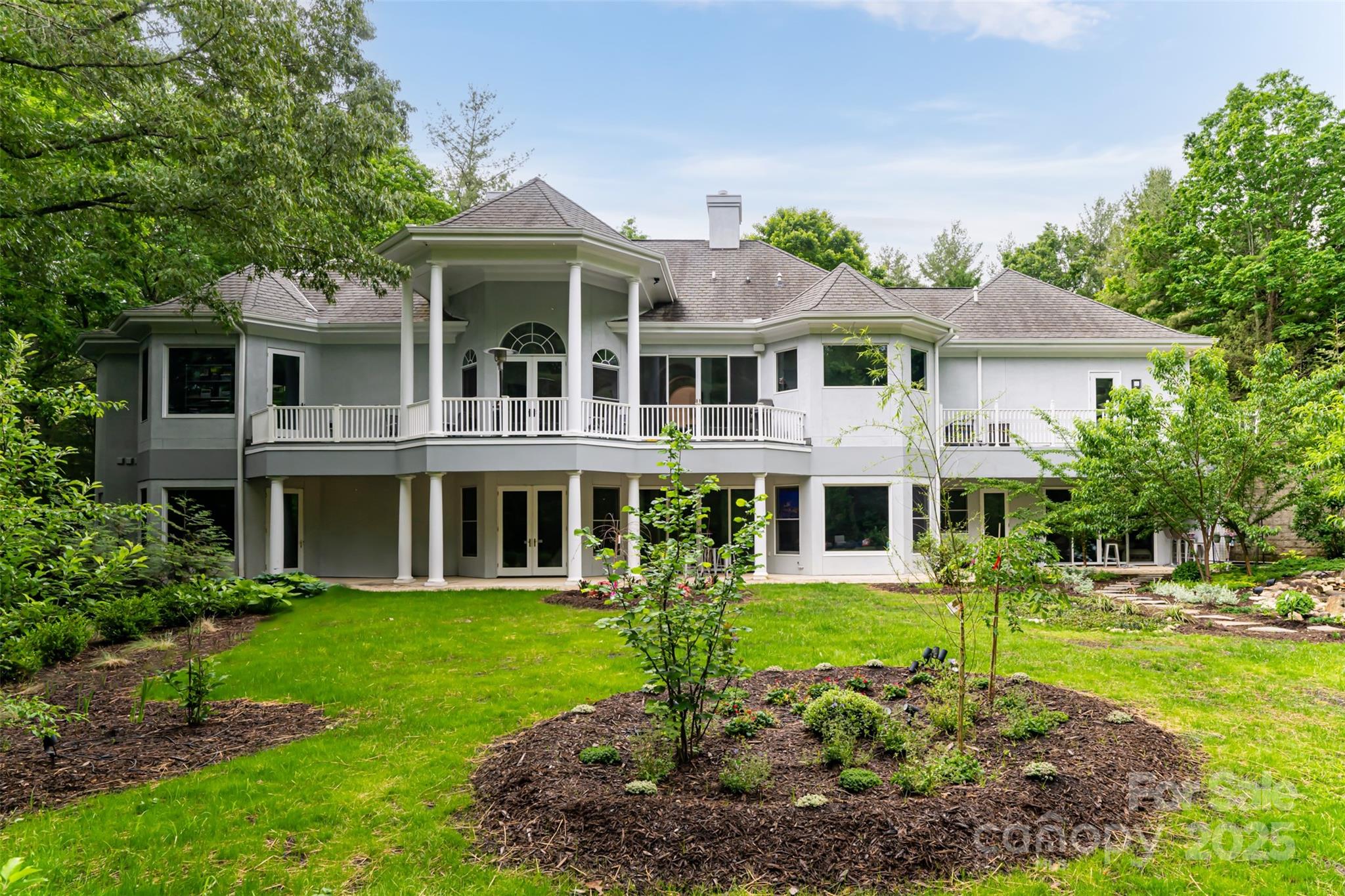 18 Cedar Hill Drive Property Photo 1