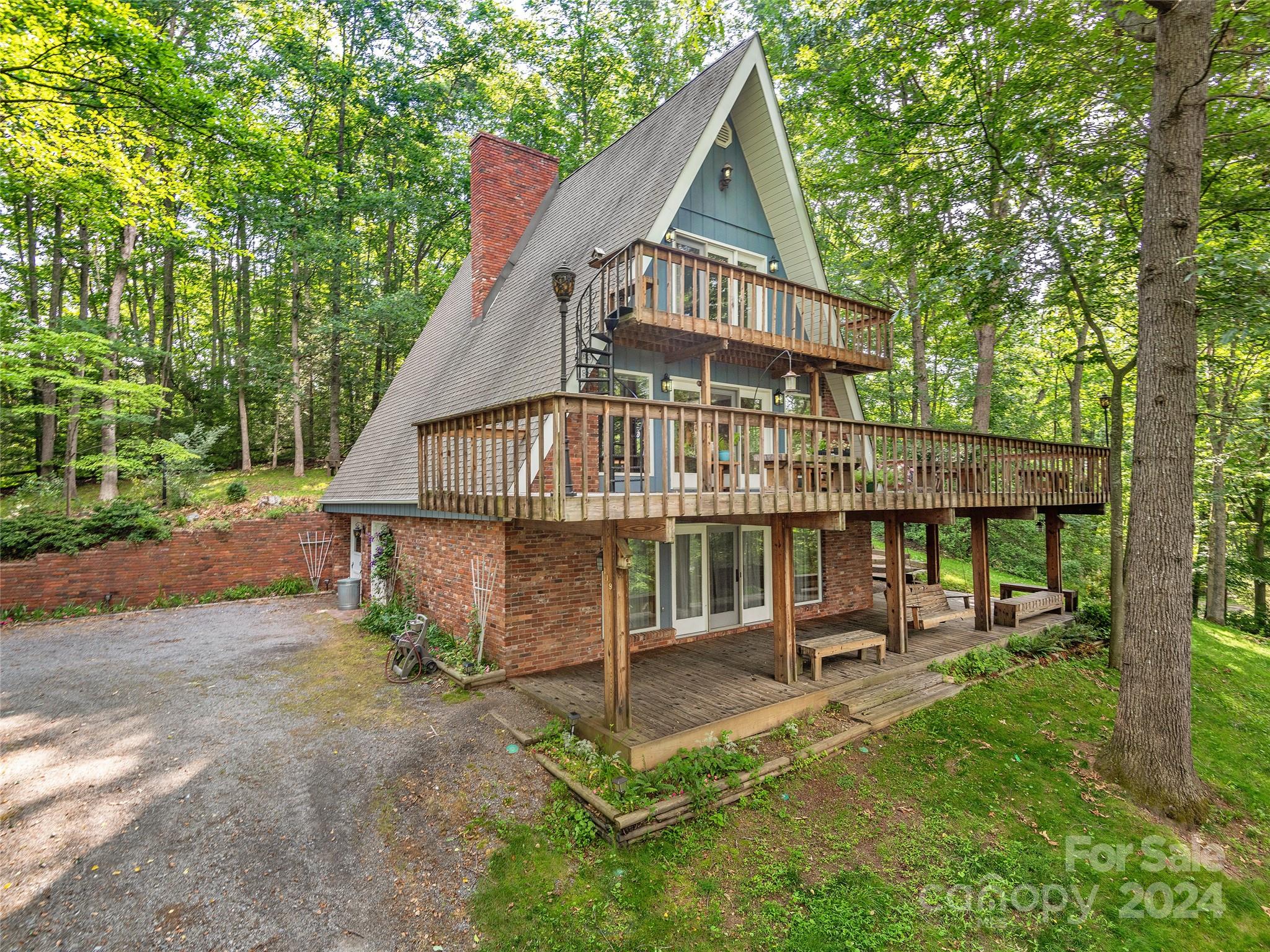 119 Breakwood Drive Property Photo 1