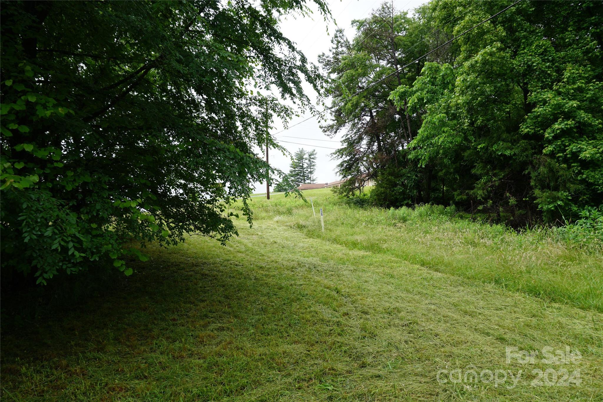 253 N Urban Street Property Photo 9
