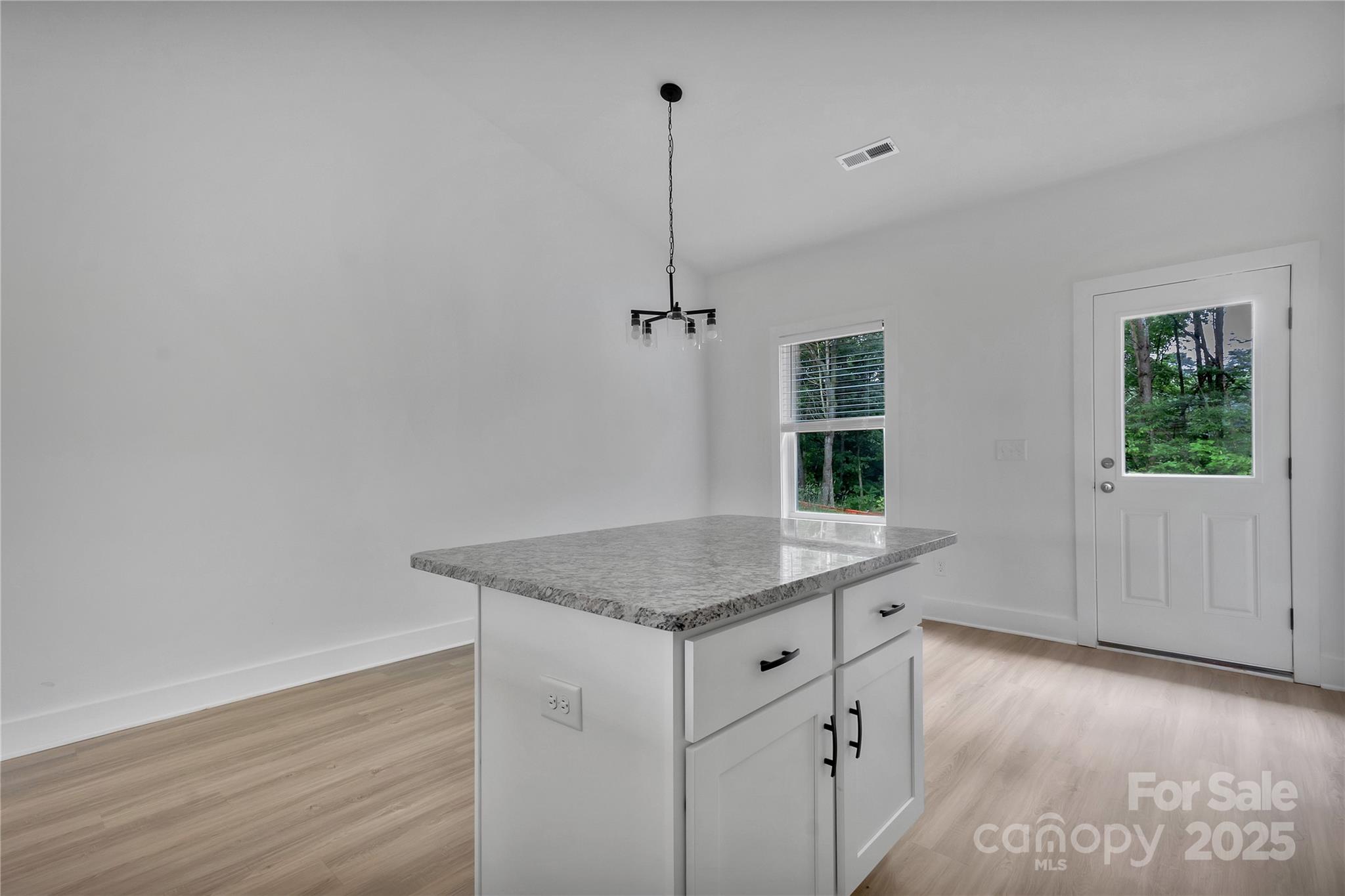 6133 Long Branch Road Property Photo 11