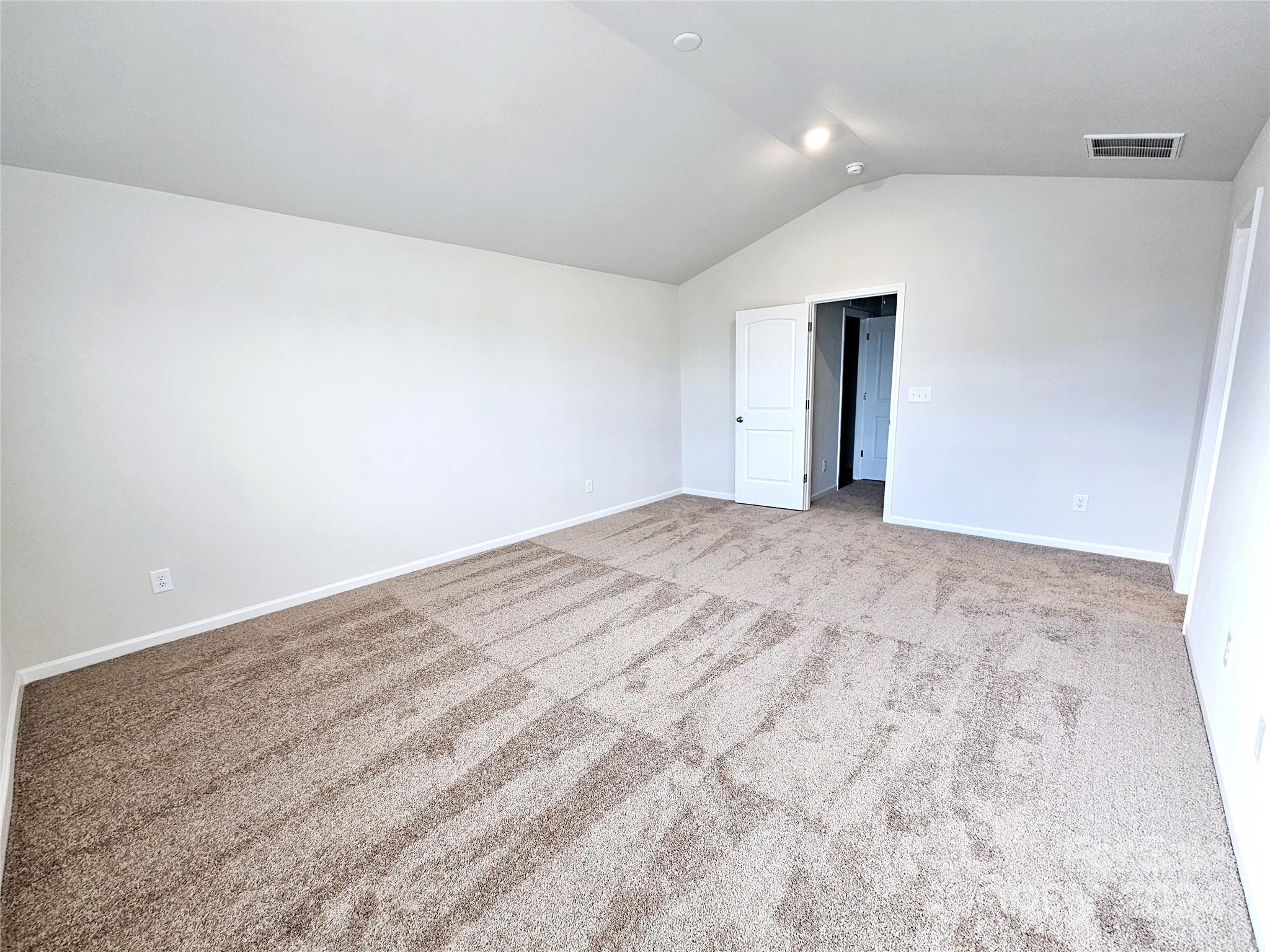 414 Apex Circle Property Photo 4