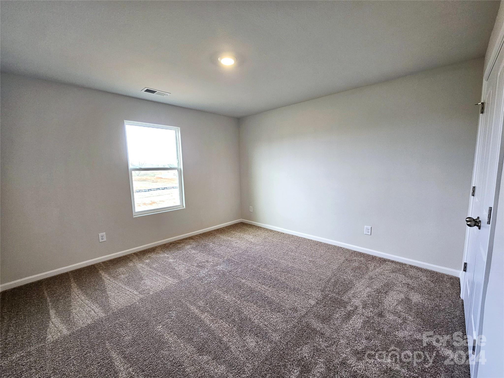 414 Apex Circle Property Photo 6