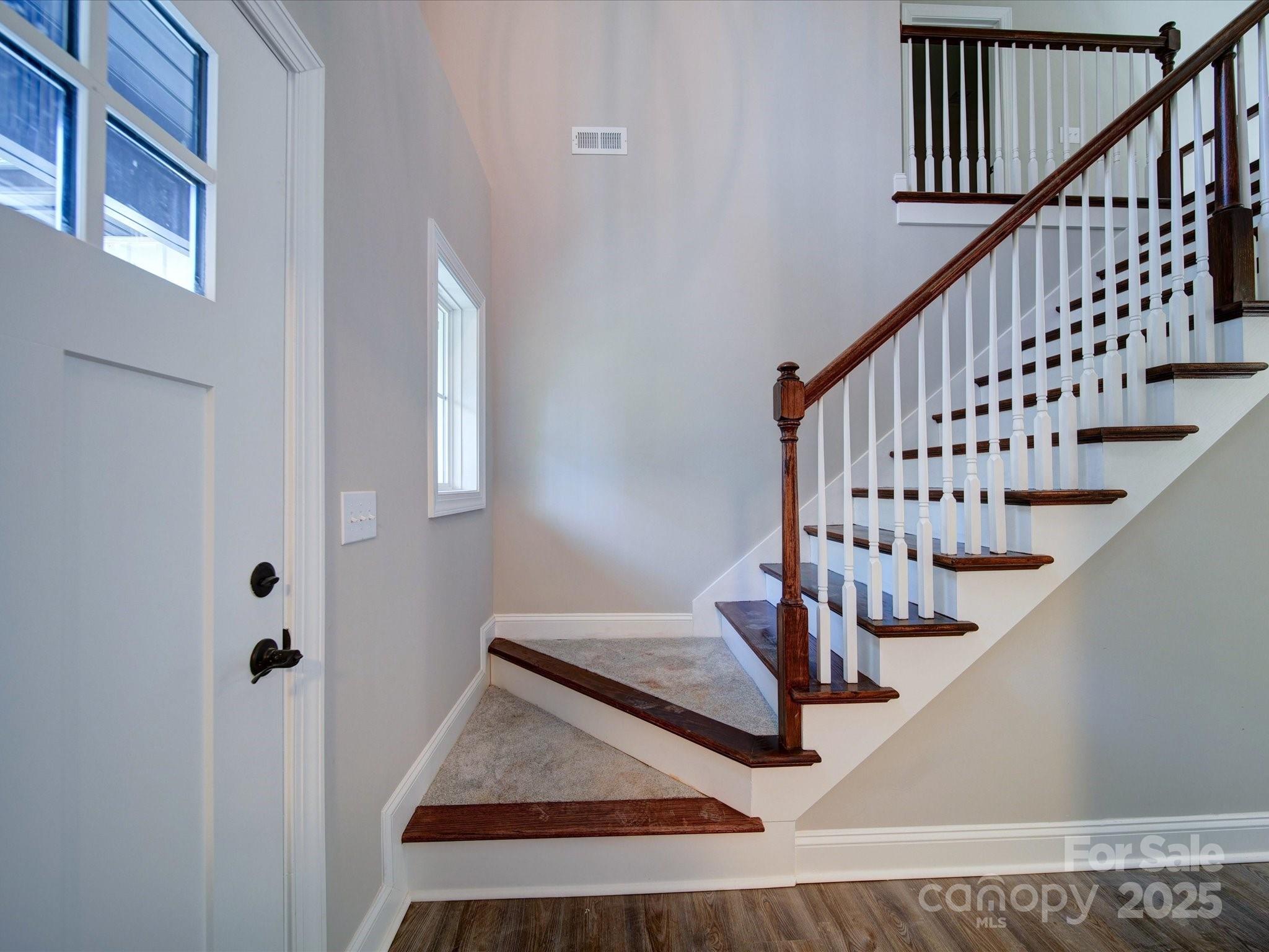 248 Pioneer Drive 990 Property Photo 23