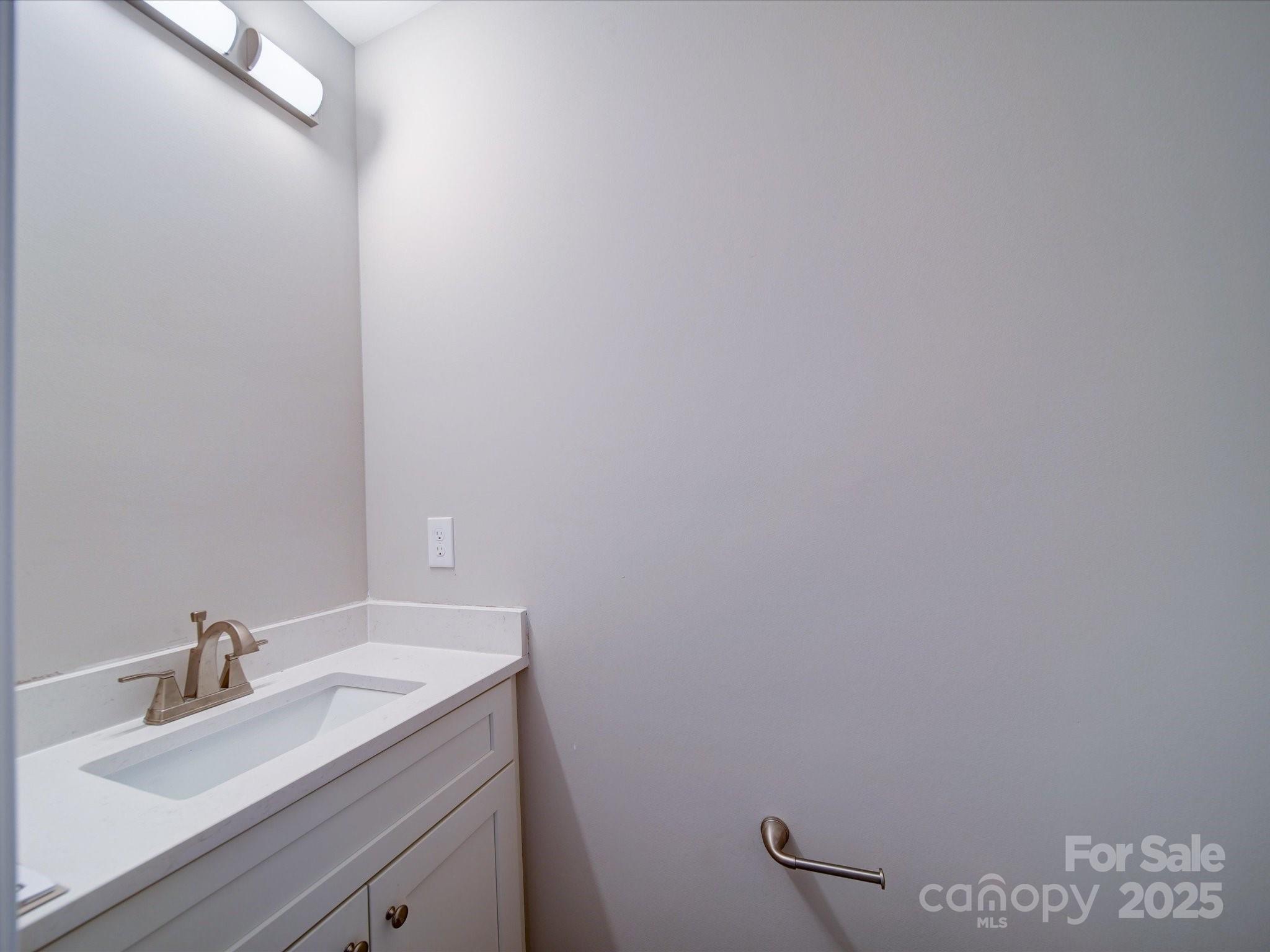 248 Pioneer Drive 990 Property Photo 46