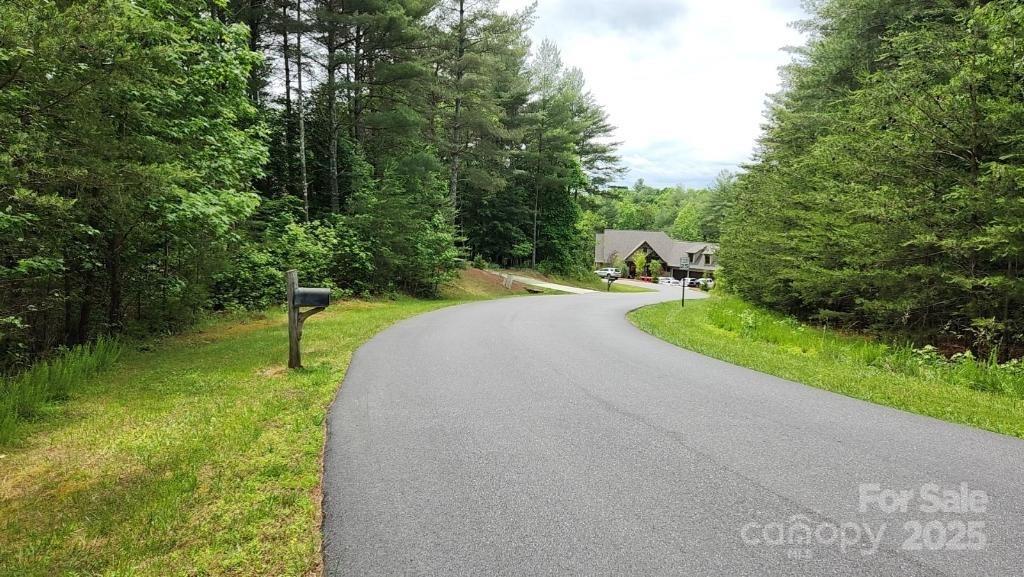 5339 Knollview Drive Property Photo 9
