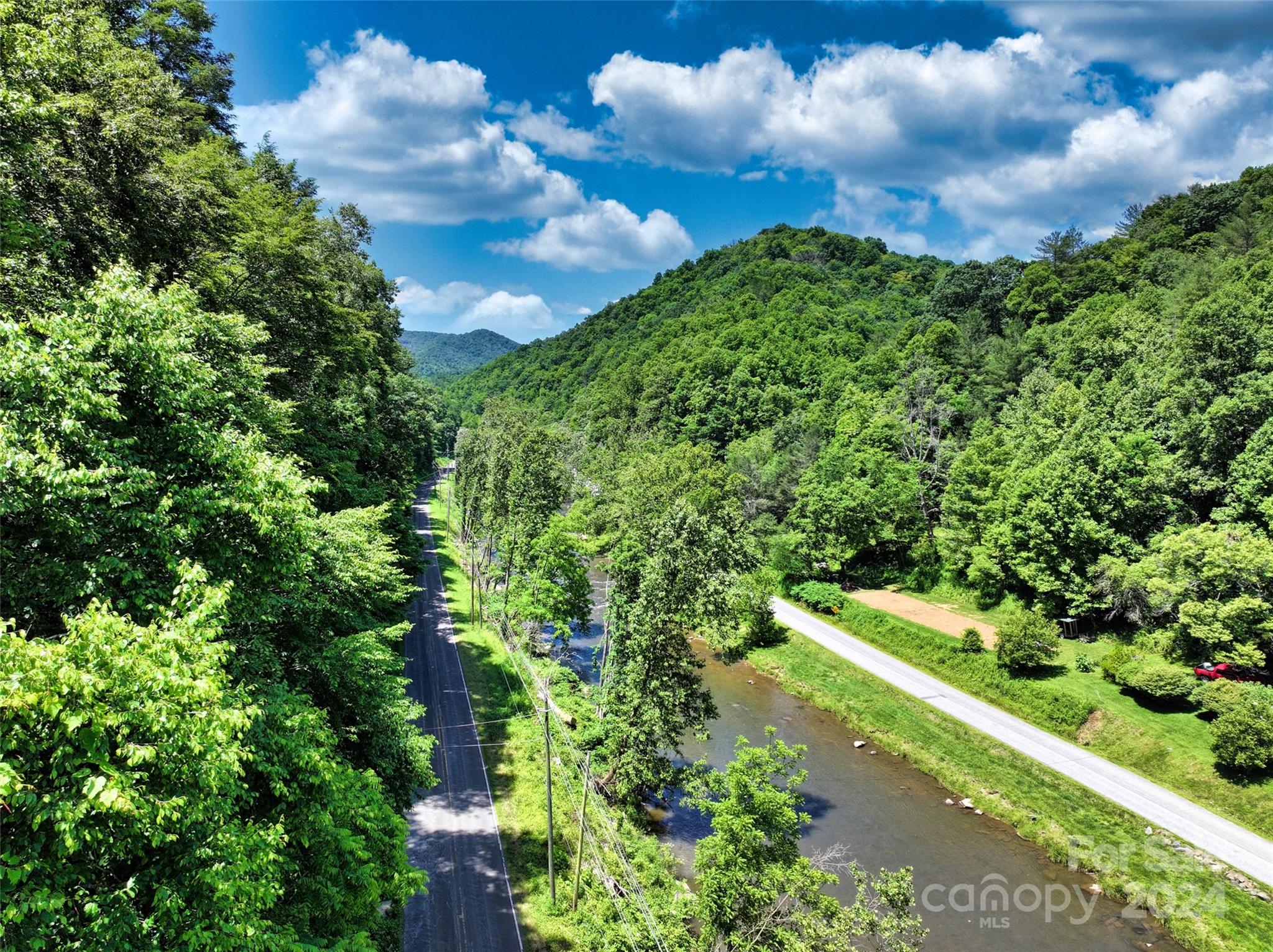 3065 Piney Hill Road Property Photo 9