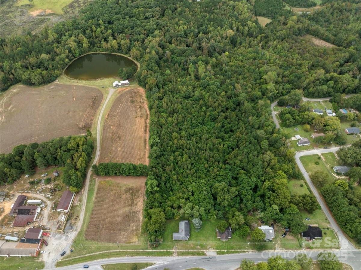 612&614 East Boulevard Property Photo 4