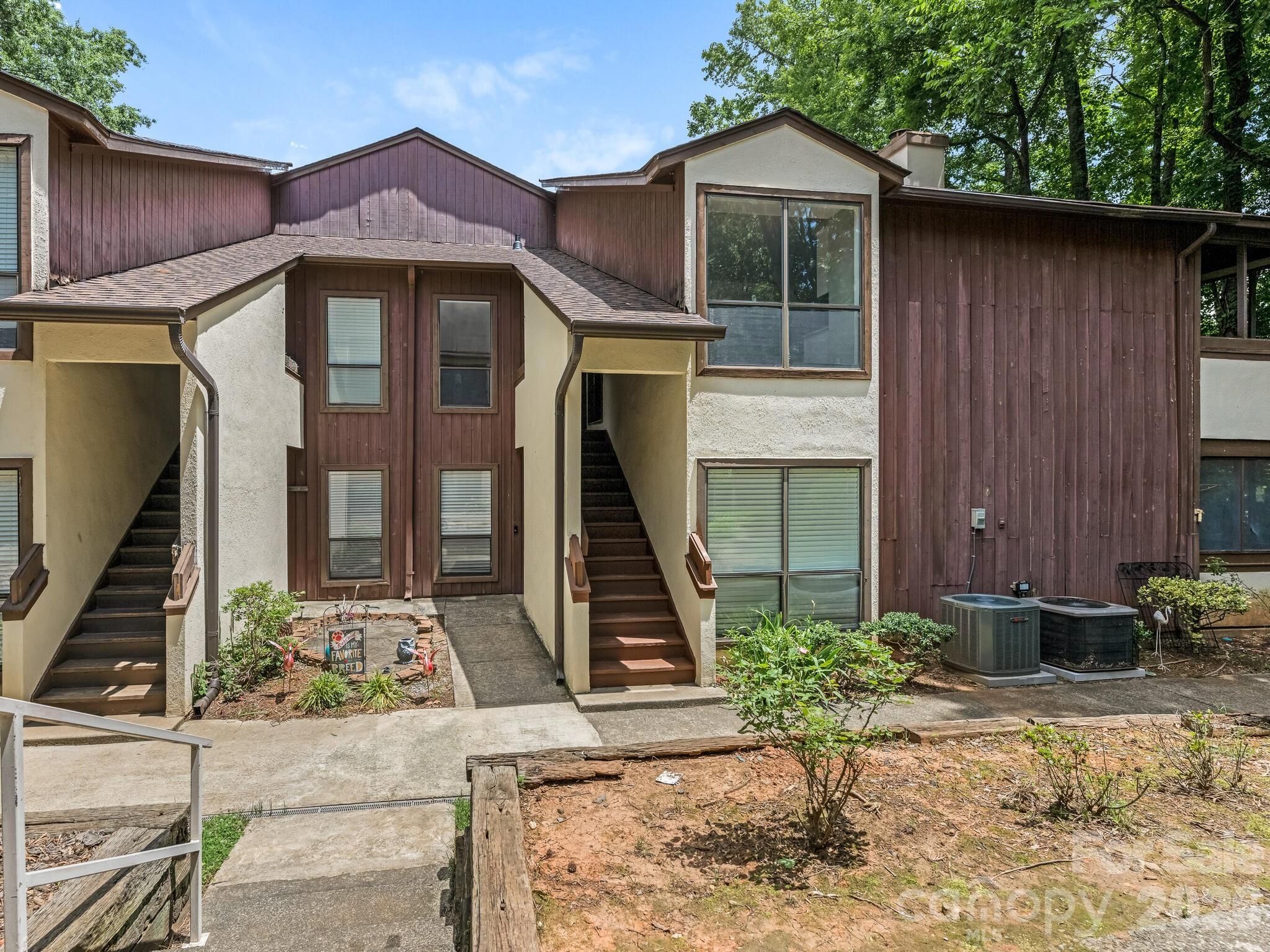 7378 Winery Lane Property Photo 1