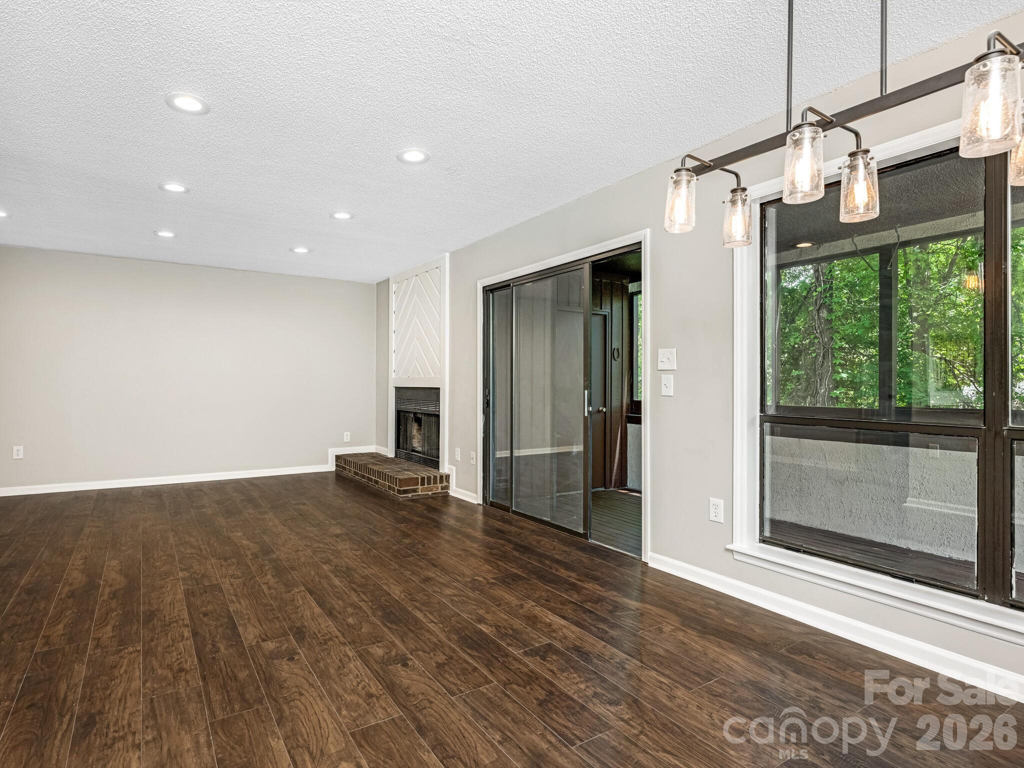 7378 Winery Lane Property Photo 5