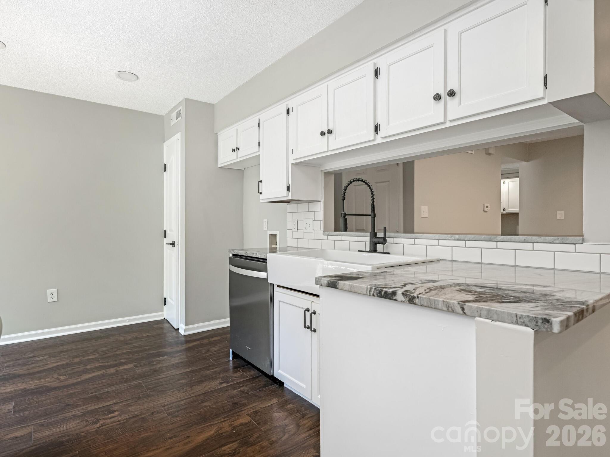 7378 Winery Lane Property Photo 6