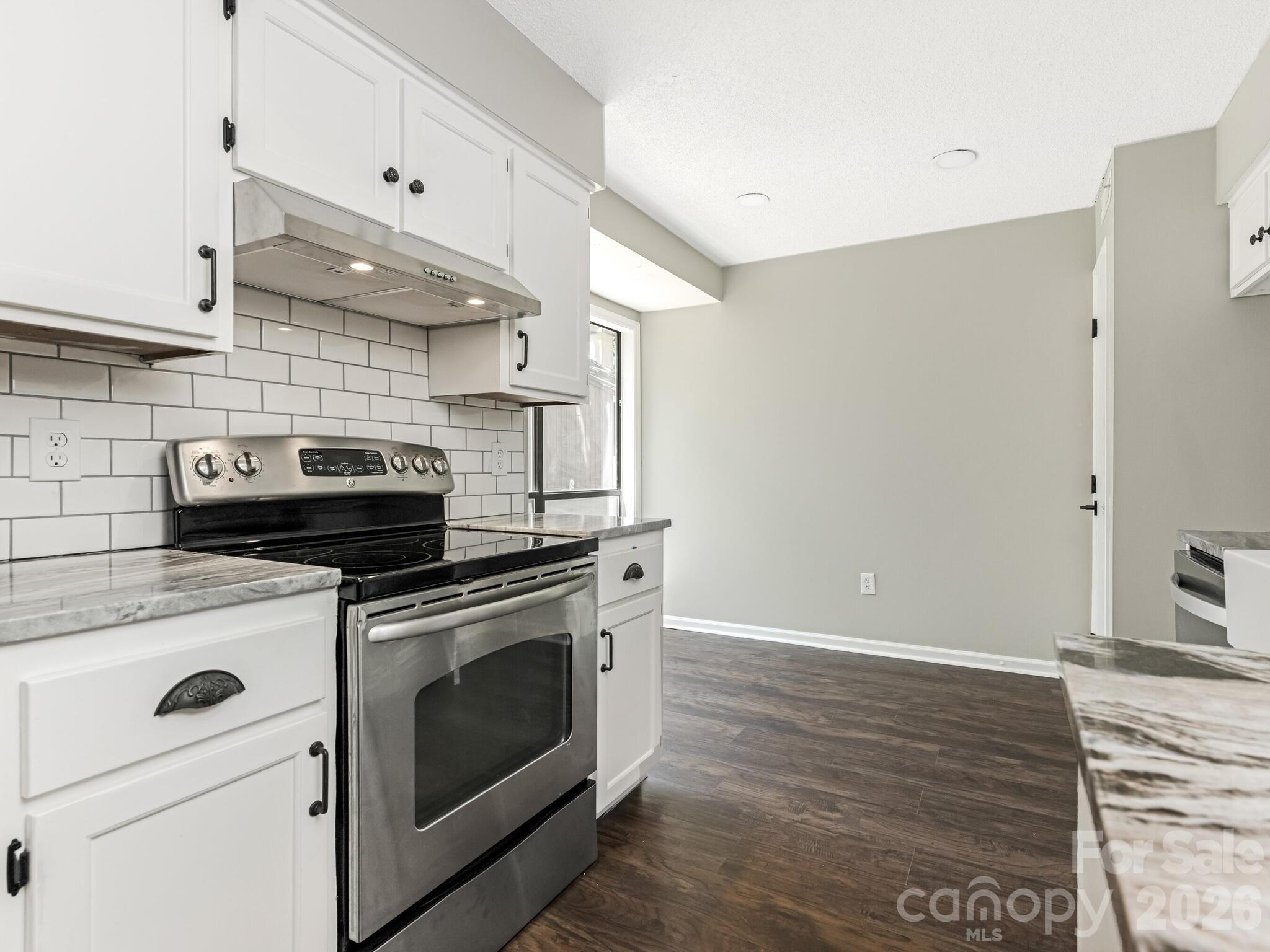 7378 Winery Lane Property Photo 7