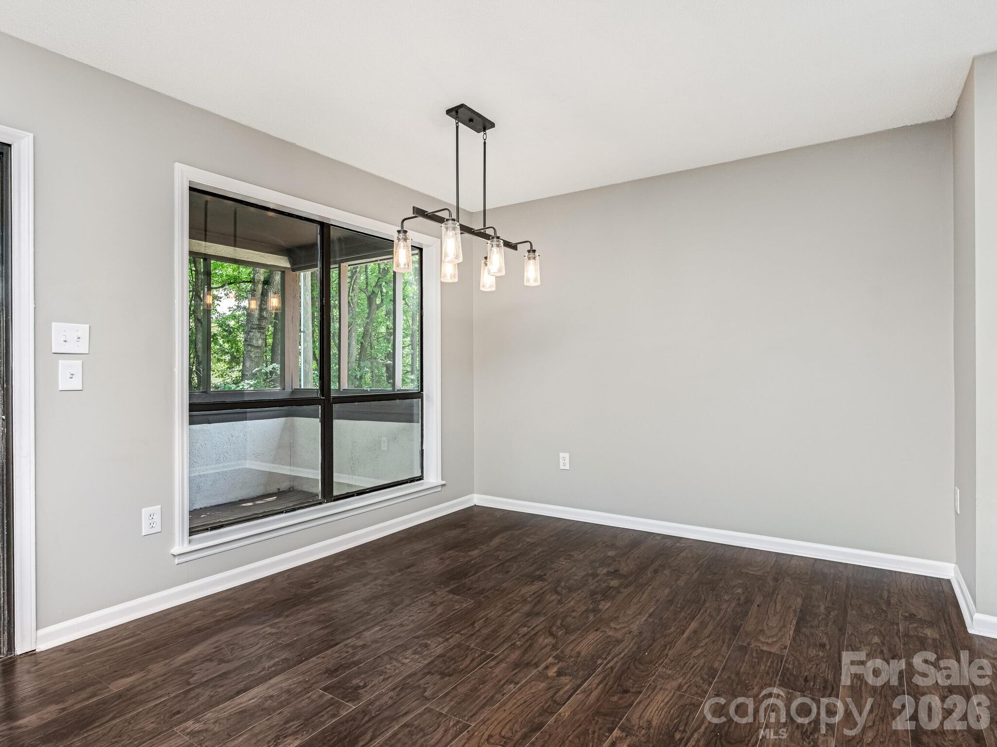 7378 Winery Lane Property Photo 8